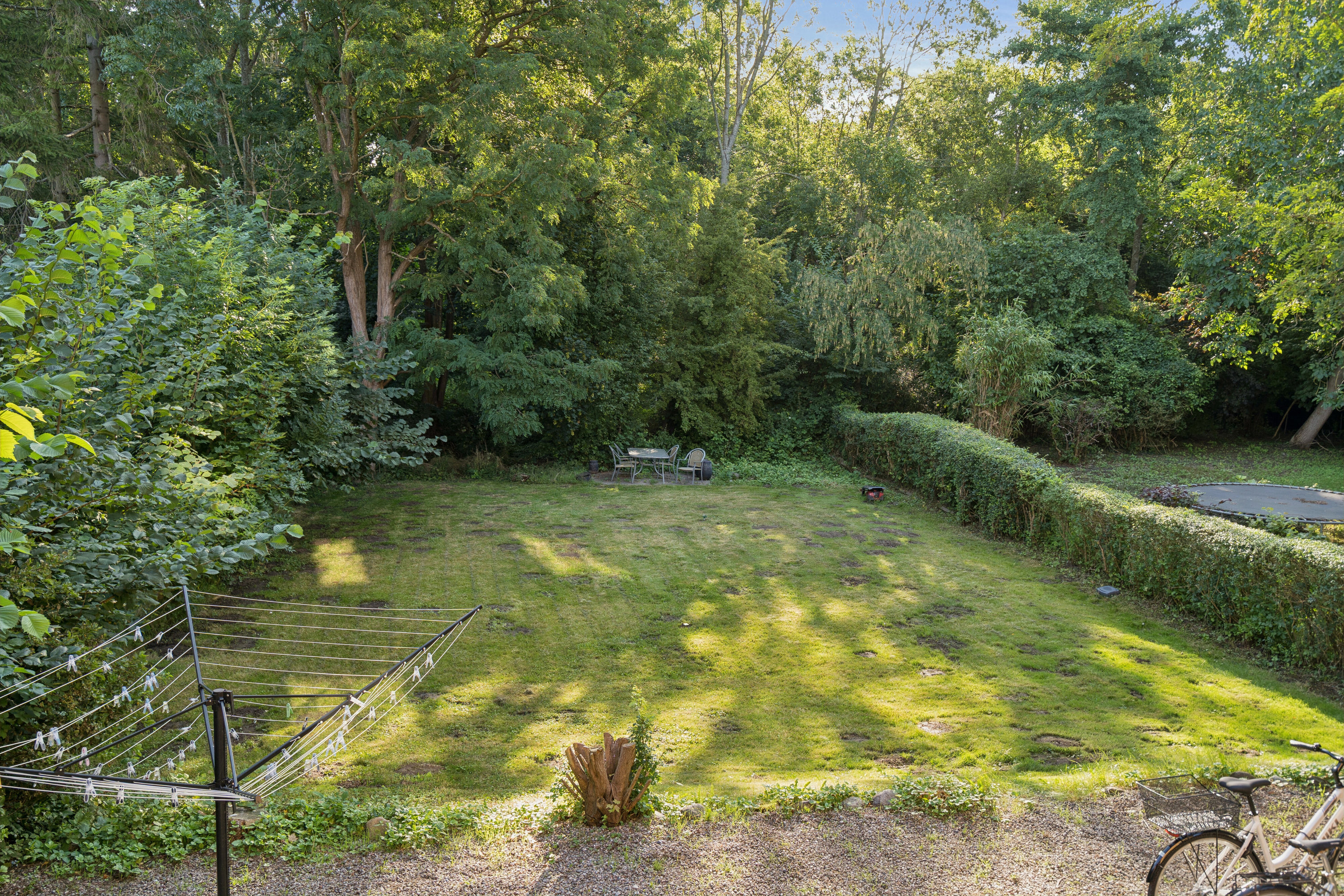 Fremhævet udendørs billede i fuldskærmstilstand. Billede af Åløkkehaven 62, st.. th., 5000 Odense C