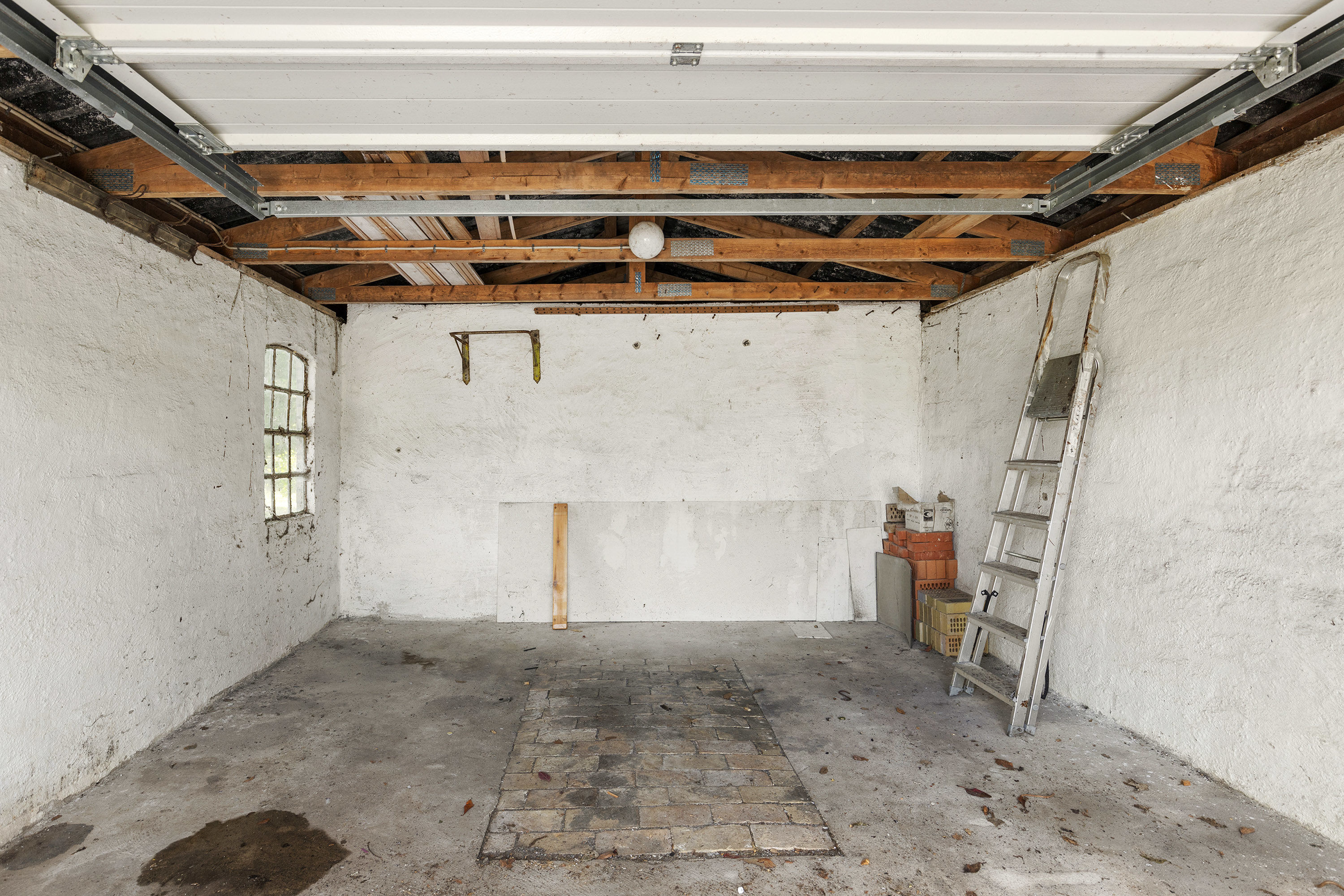 Fremhævet garage billede i fuldskærmstilstand. Billede af Rønnevej 2, 9620 Aalestrup