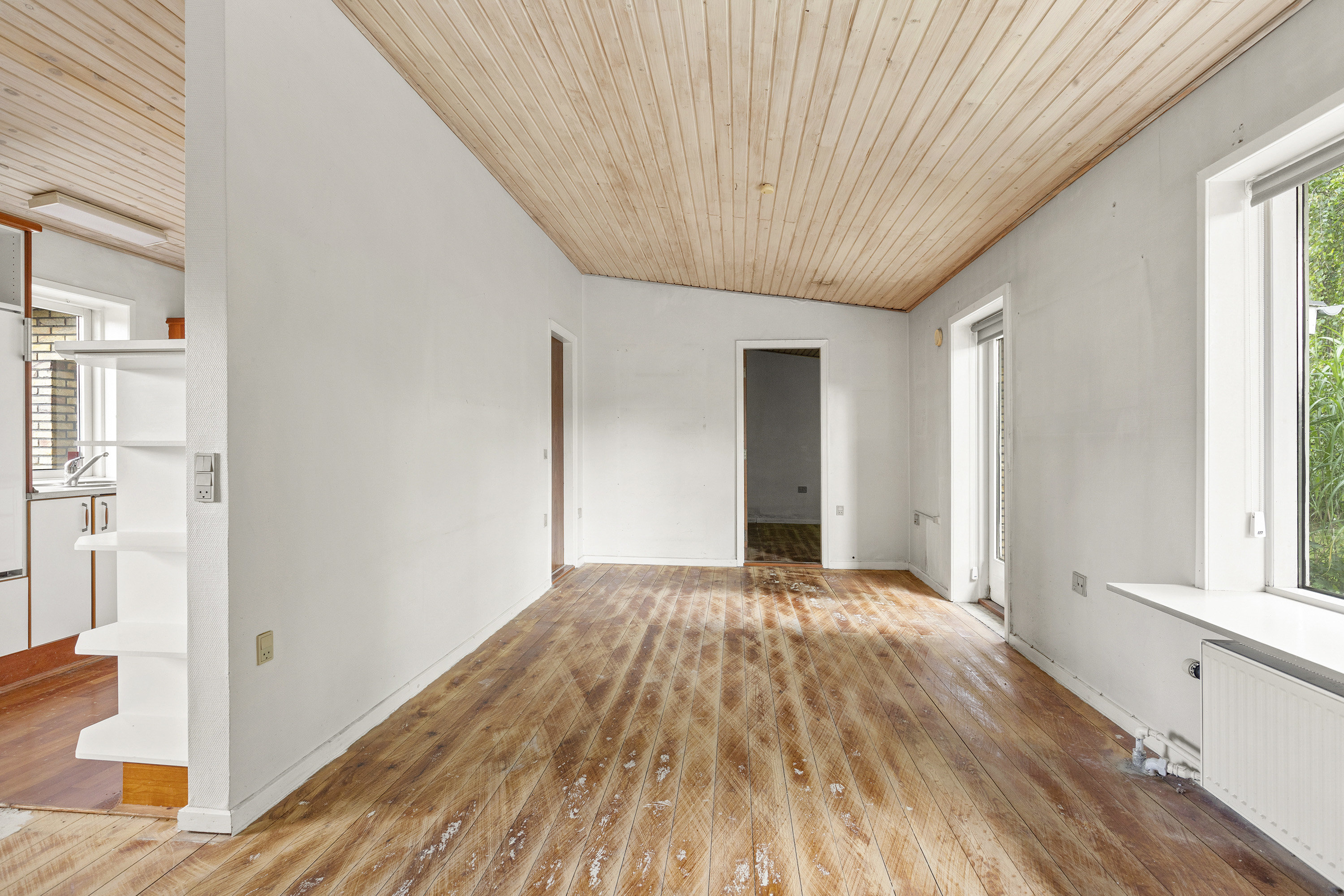 Fremhævet stue billede i fuldskærmstilstand. Billede af Rønnevej 2, 9620 Aalestrup