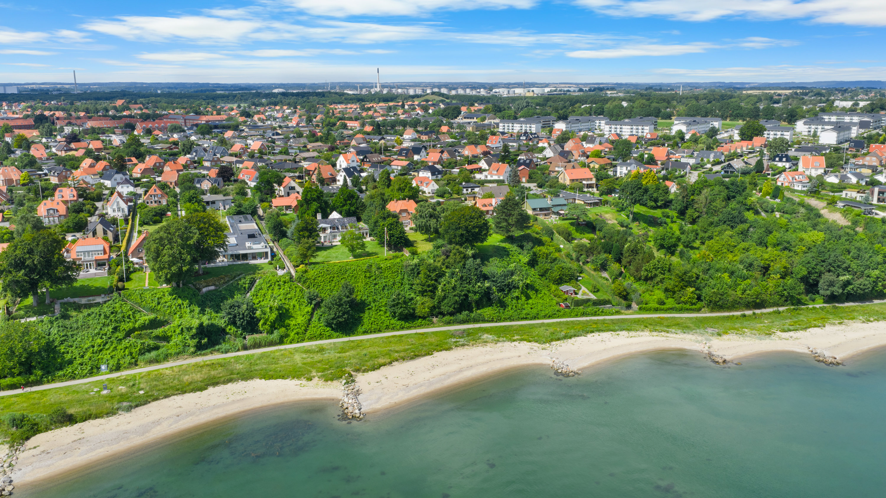 Fremhævet luftfoto billede i fuldskærmstilstand. Billede af Vildgåsevej 5, 7000 Fredericia