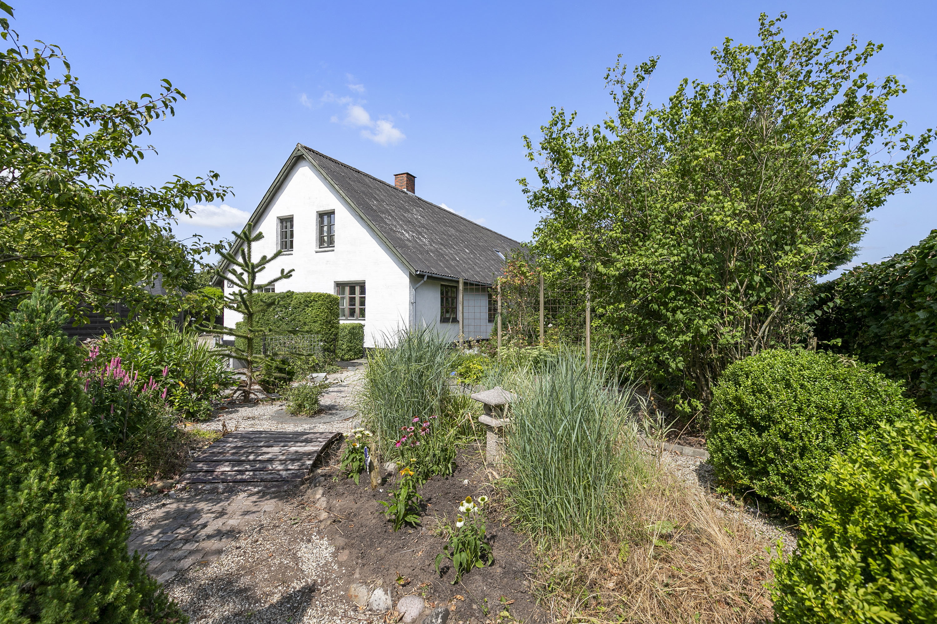 Fremhævet facade billede i fuldskærmstilstand. Billede af Viborgvej 56, St Binderup, 9600 Aars