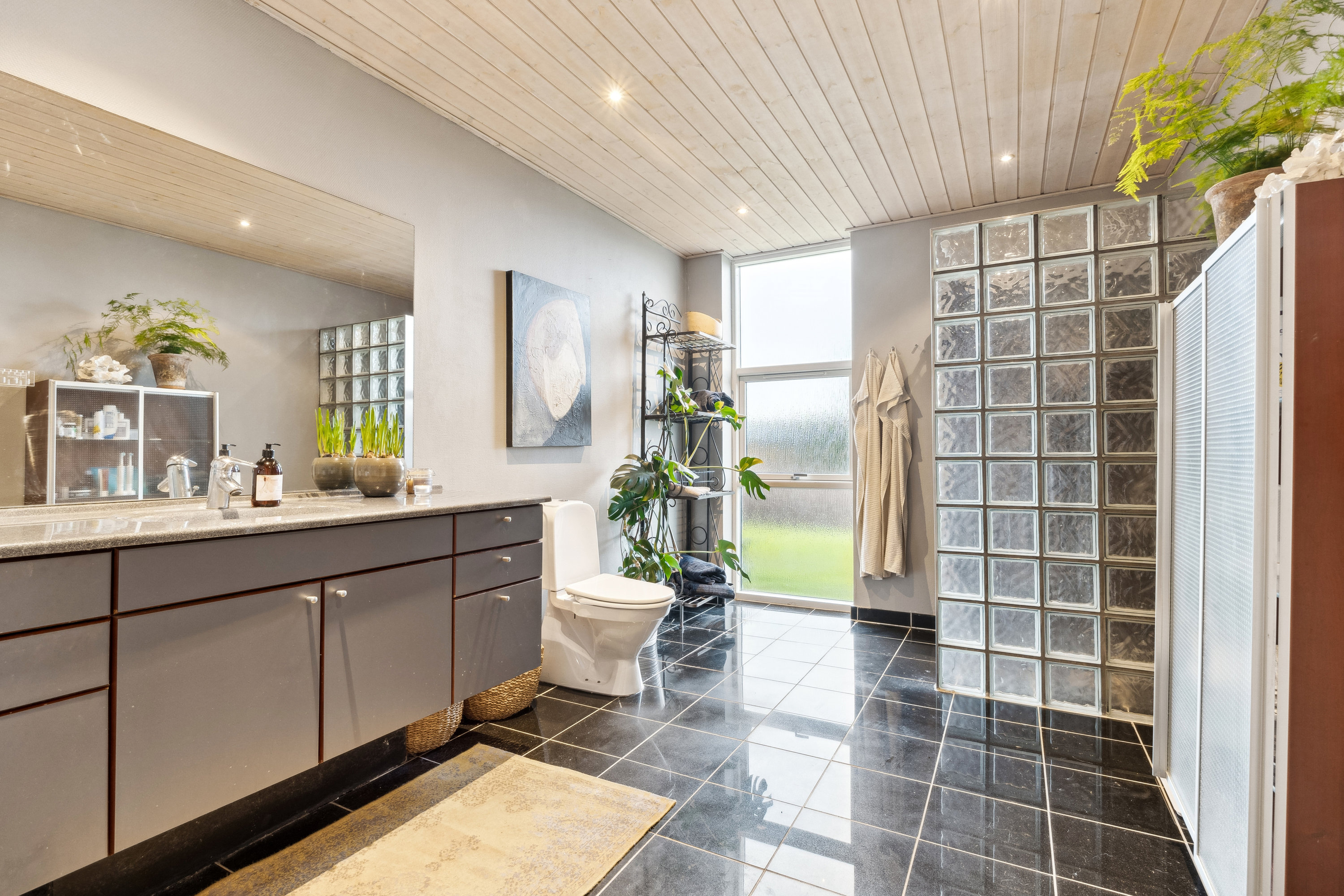 Fremhævet  billede i fuldskærmstilstand. Billede af Kælkebakkevej 3, Gjessø, 8600 Silkeborg