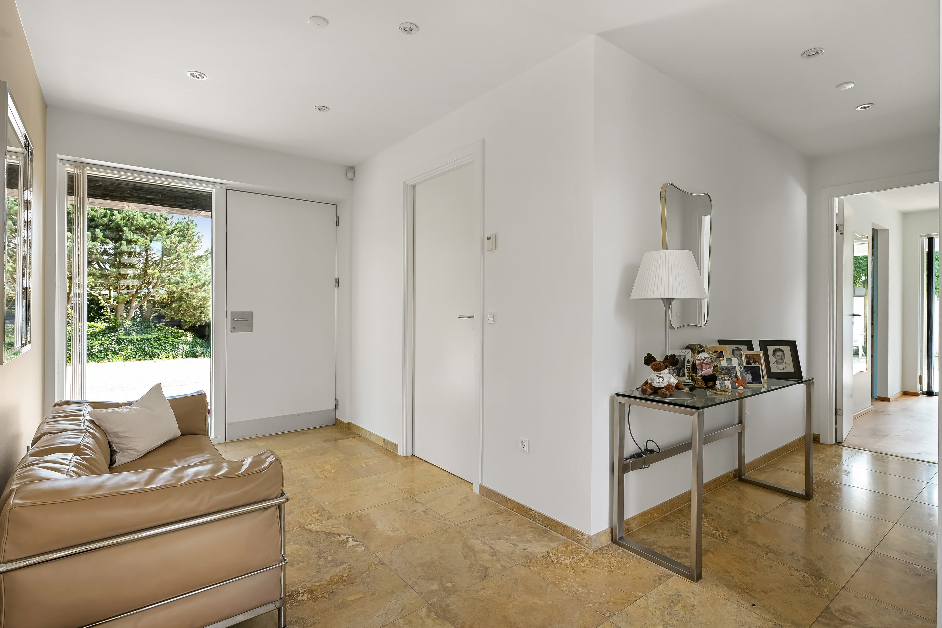 Fremhævet entré billede i fuldskærmstilstand. Billede af Svalevænget 7, Hjerting, 6710 Esbjerg V