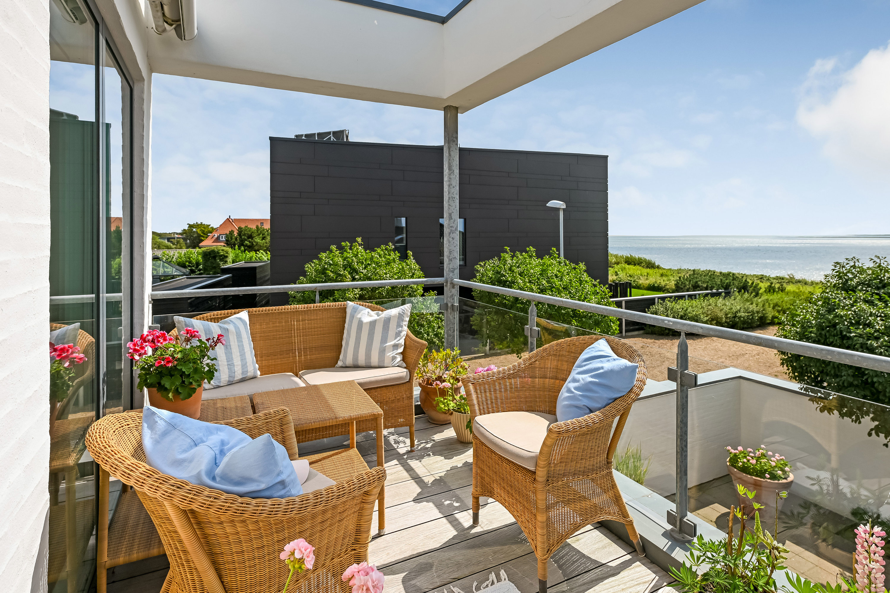 Fremhævet terrasse billede i fuldskærmstilstand. Billede af Svalevænget 7, Hjerting, 6710 Esbjerg V