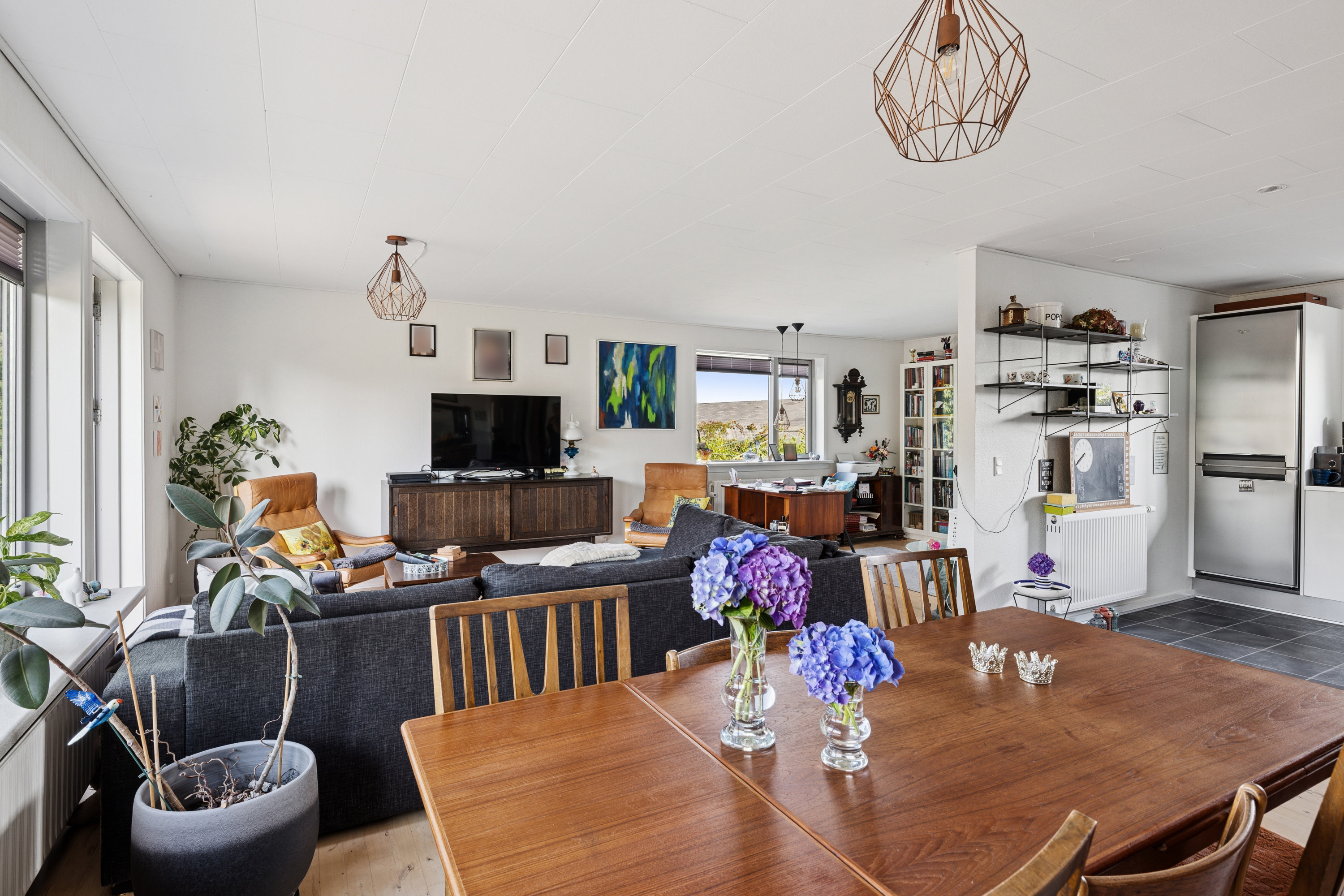 Fremhævet stue billede i fuldskærmstilstand. Billede af Gl. Aalborgvej 113, 8800 Viborg