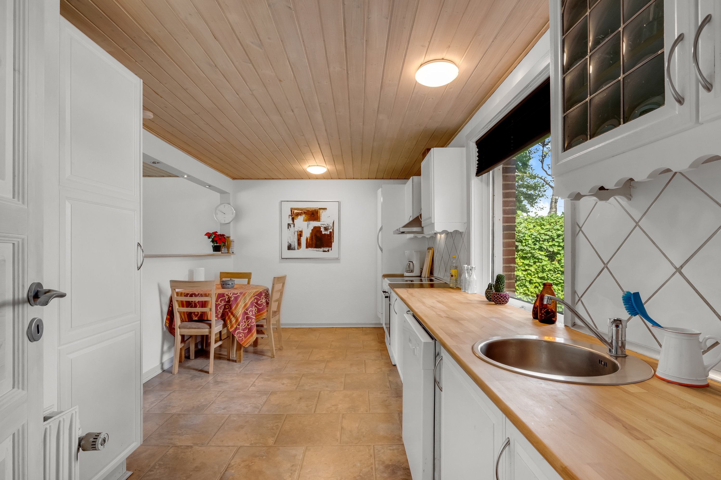 Fremhævet køkken billede i fuldskærmstilstand. Billede af Østergårdevej 5, Foersum, 6880 Tarm