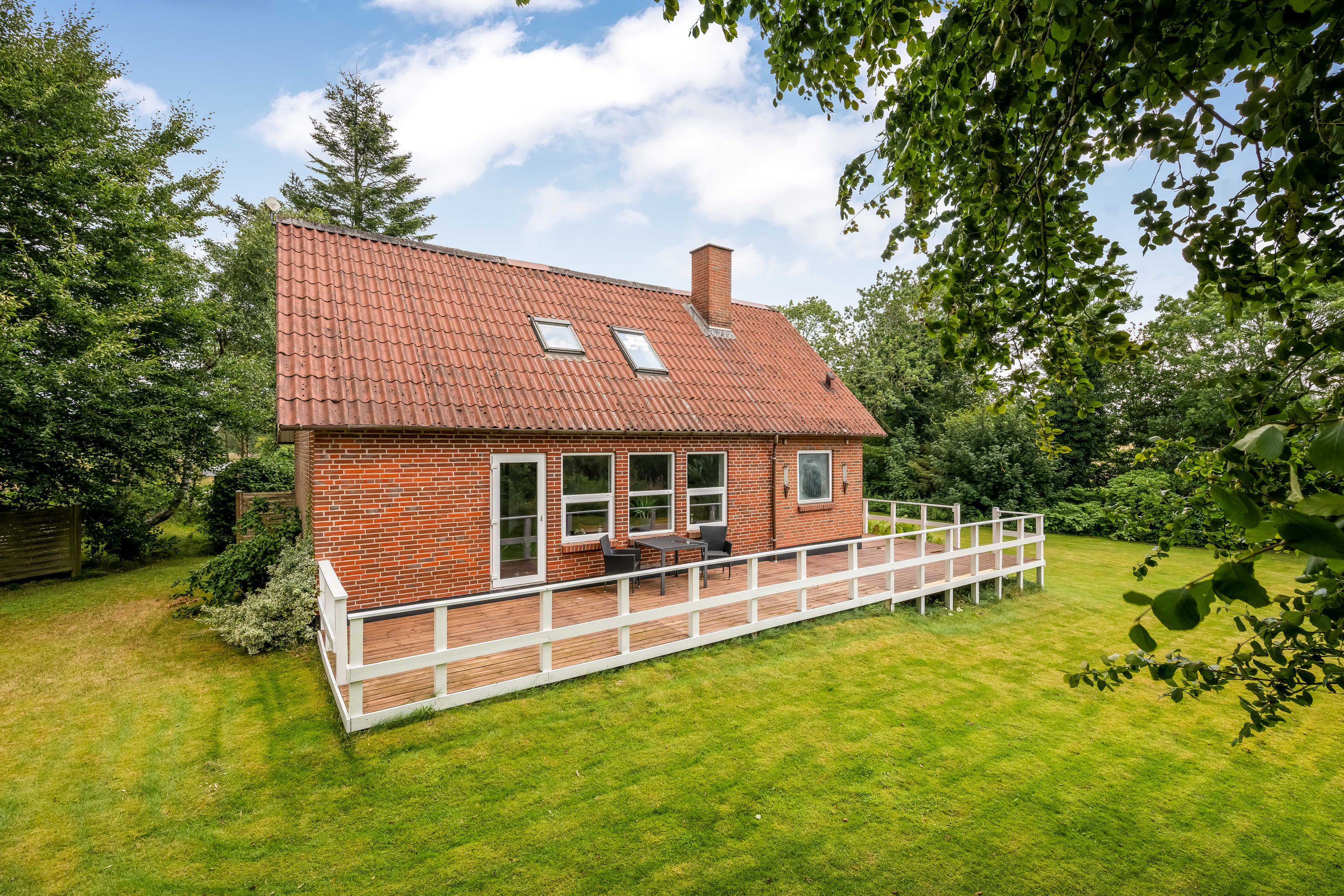 Fremhævet facade billede i fuldskærmstilstand. Billede af Østergårdevej 5, Foersum, 6880 Tarm