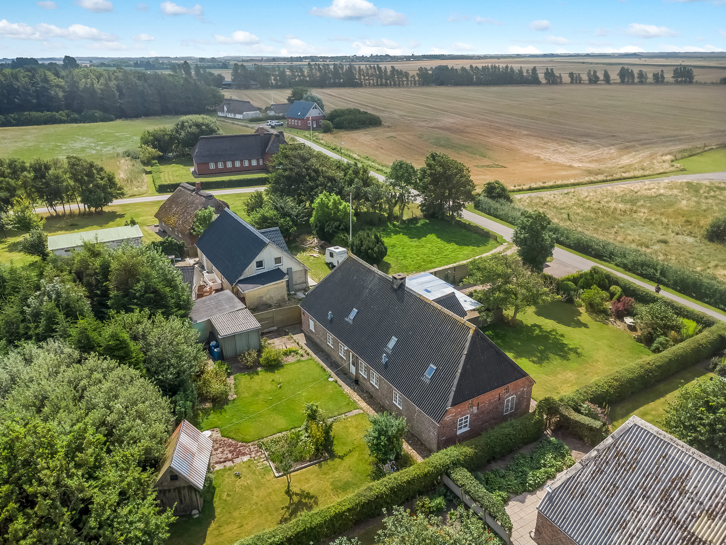 Fremhævet luftfoto billede i fuldskærmstilstand. Billede af Søndervej 8, Emmerlev, 6280 Højer