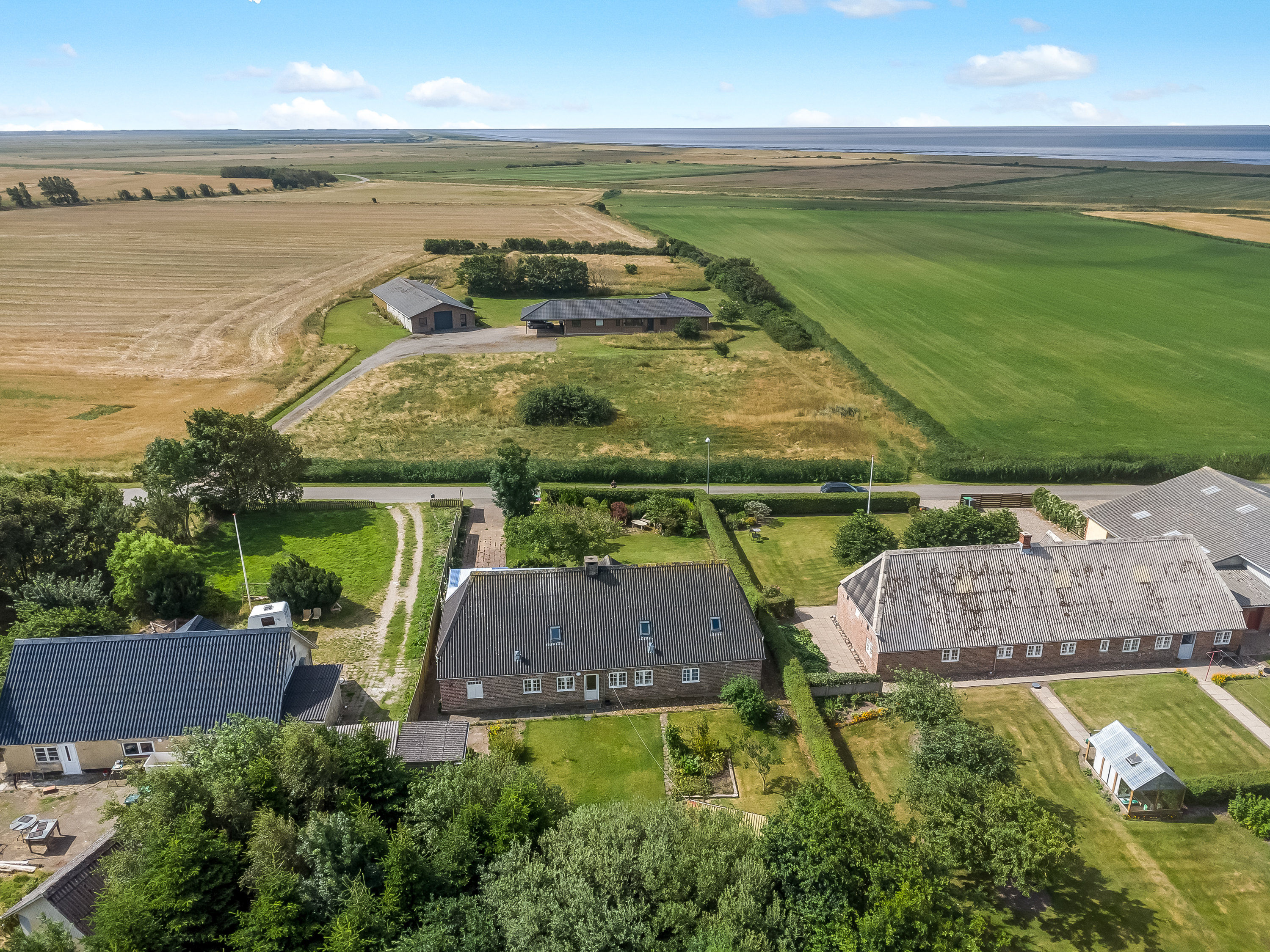 Fremhævet luftfoto billede i fuldskærmstilstand. Billede af Søndervej 8, Emmerlev, 6280 Højer