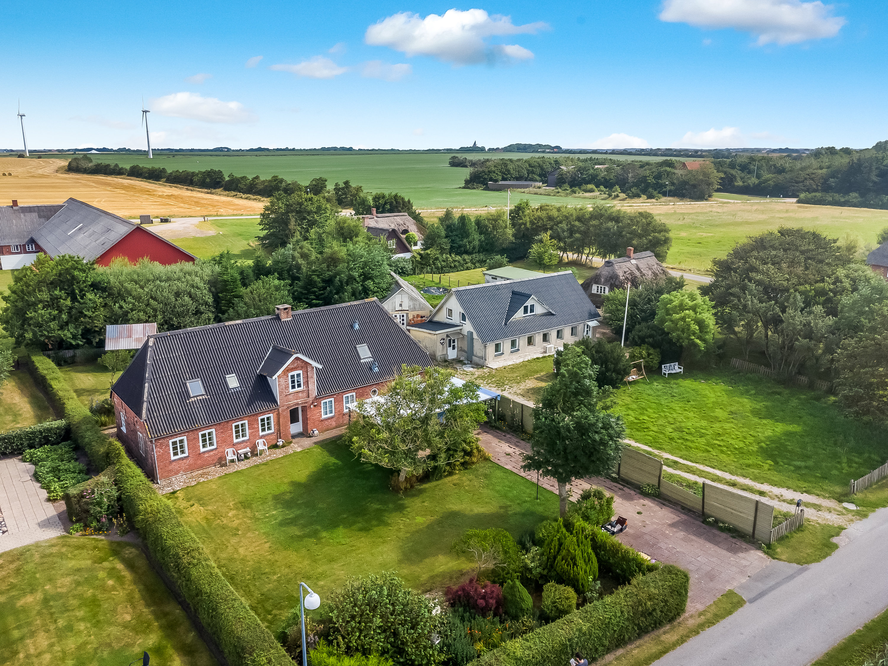 Miniaturebillede 1: luftfoto. Billede af Søndervej 8, Emmerlev, 6280 Højer