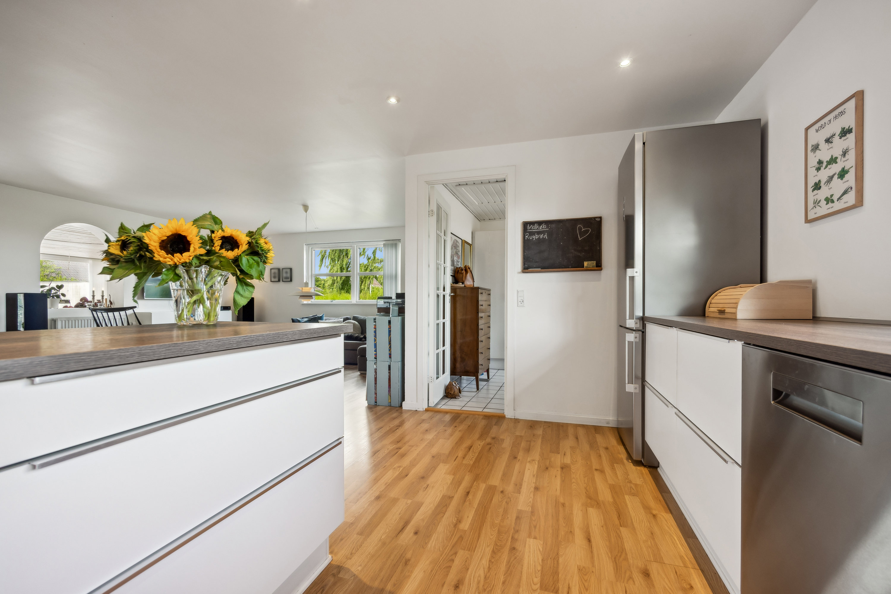 Fremhævet køkken billede i fuldskærmstilstand. Billede af Stammen 1, 9260 Gistrup