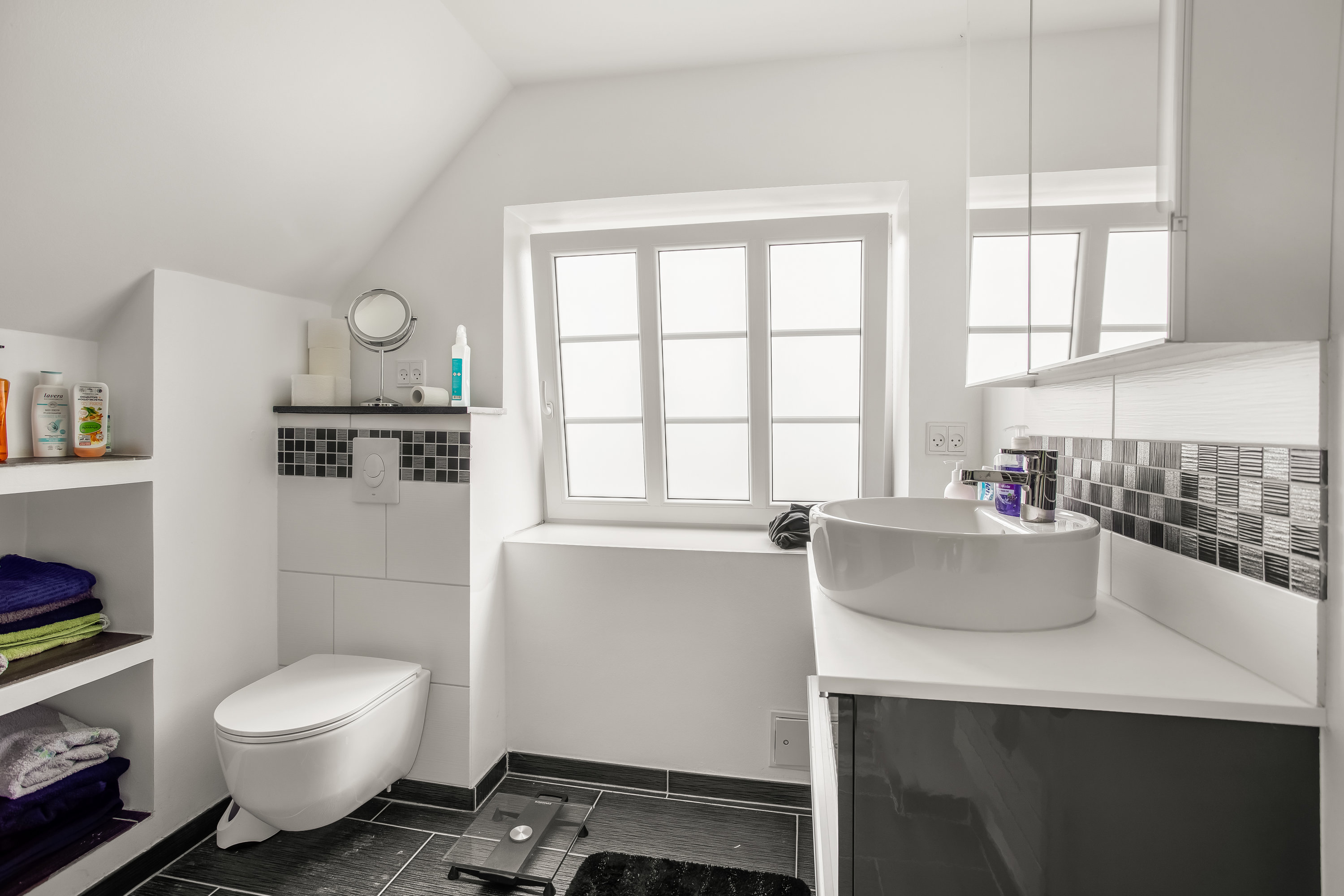 Fremhævet toilet billede i fuldskærmstilstand. Billede af Rådhusstræde 15, 6240 Løgumkloster