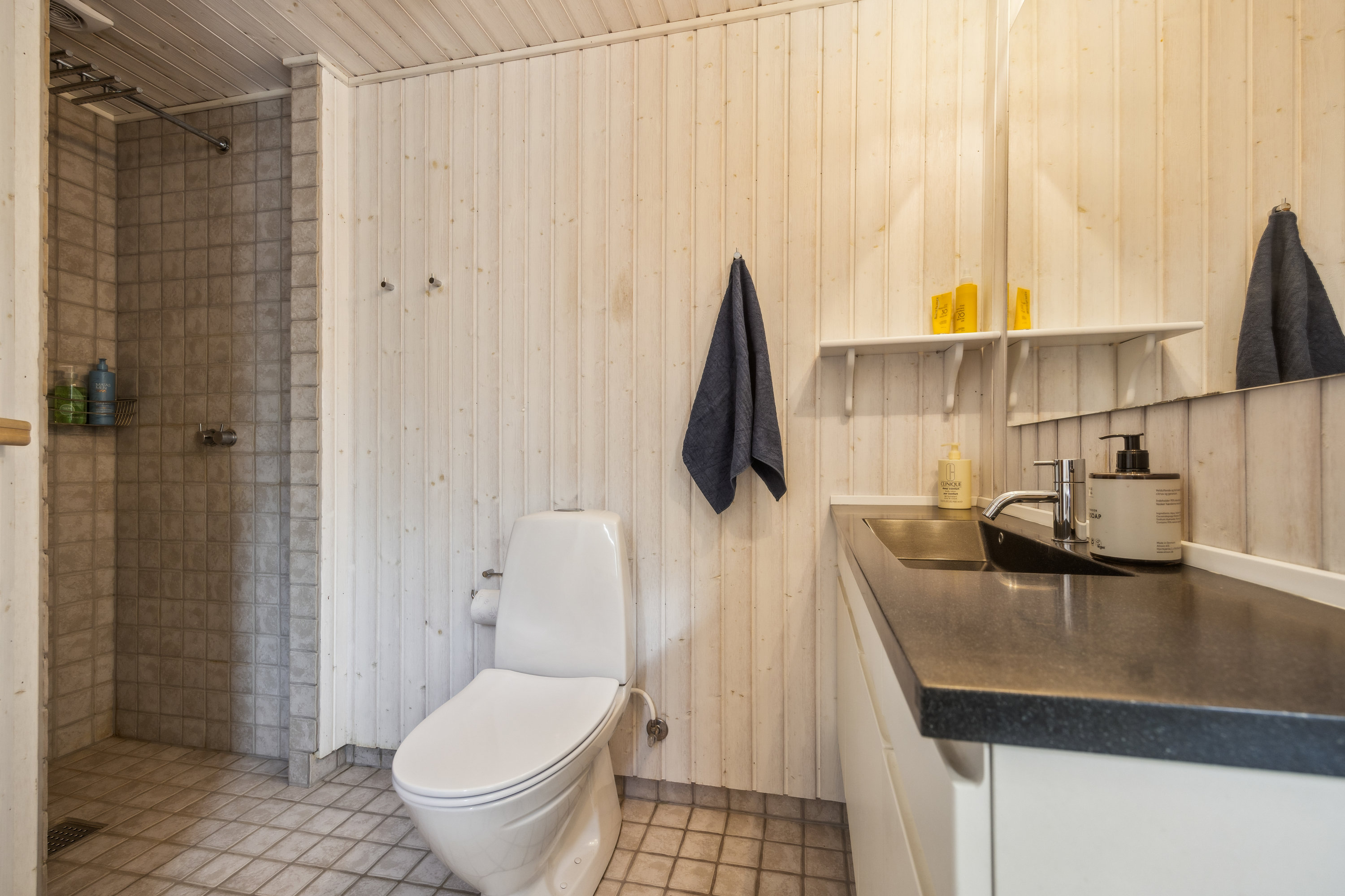 Fremhævet badeværelse billede i fuldskærmstilstand. Billede af Drosselvej 40, Tranum, 9460 Brovst