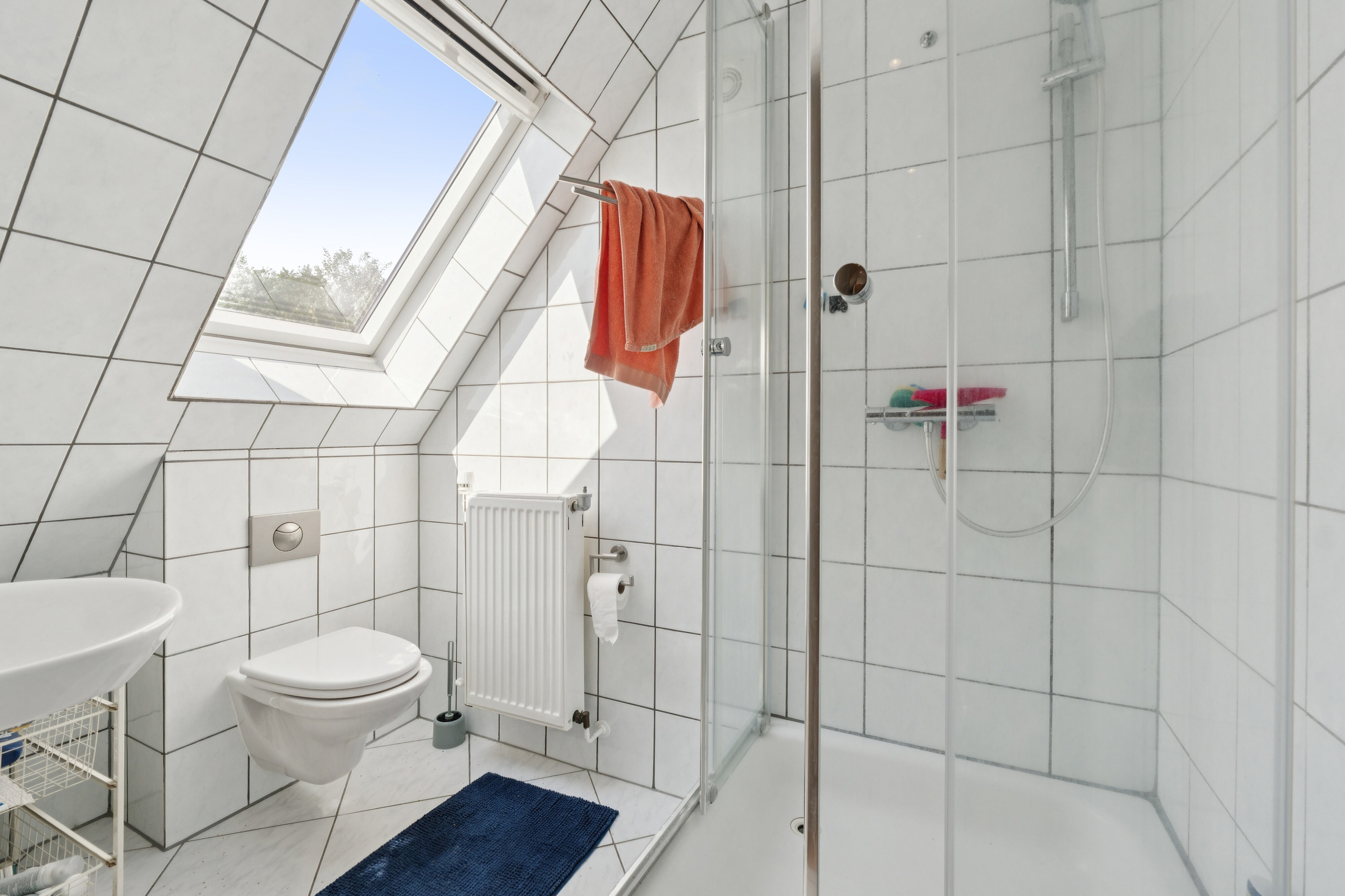 Fremhævet badeværelse billede i fuldskærmstilstand. Billede af Hovedvejen 30A, 4733 Tappernøje