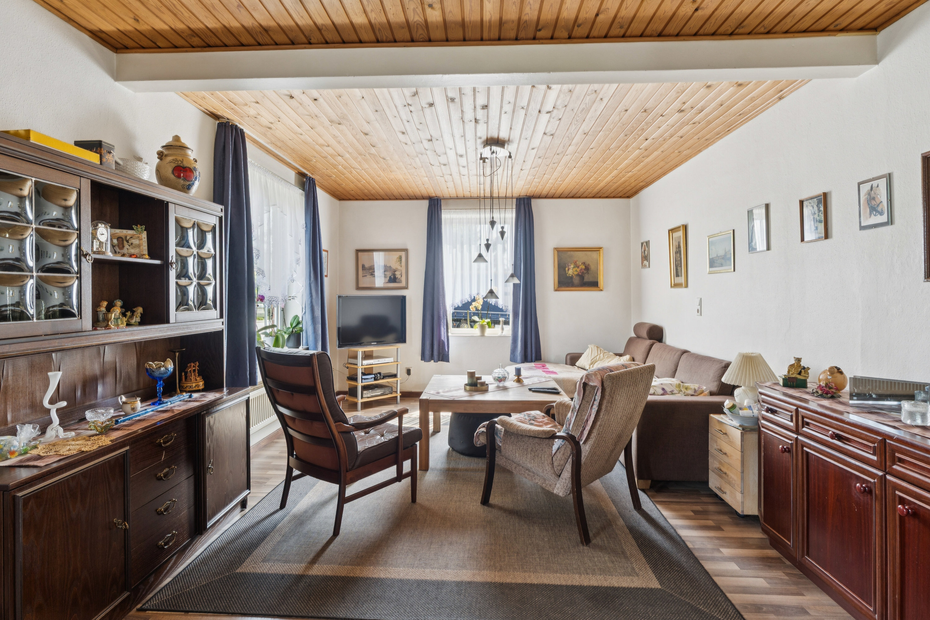 Fremhævet stue billede i fuldskærmstilstand. Billede af Hovedvejen 30A, 4733 Tappernøje