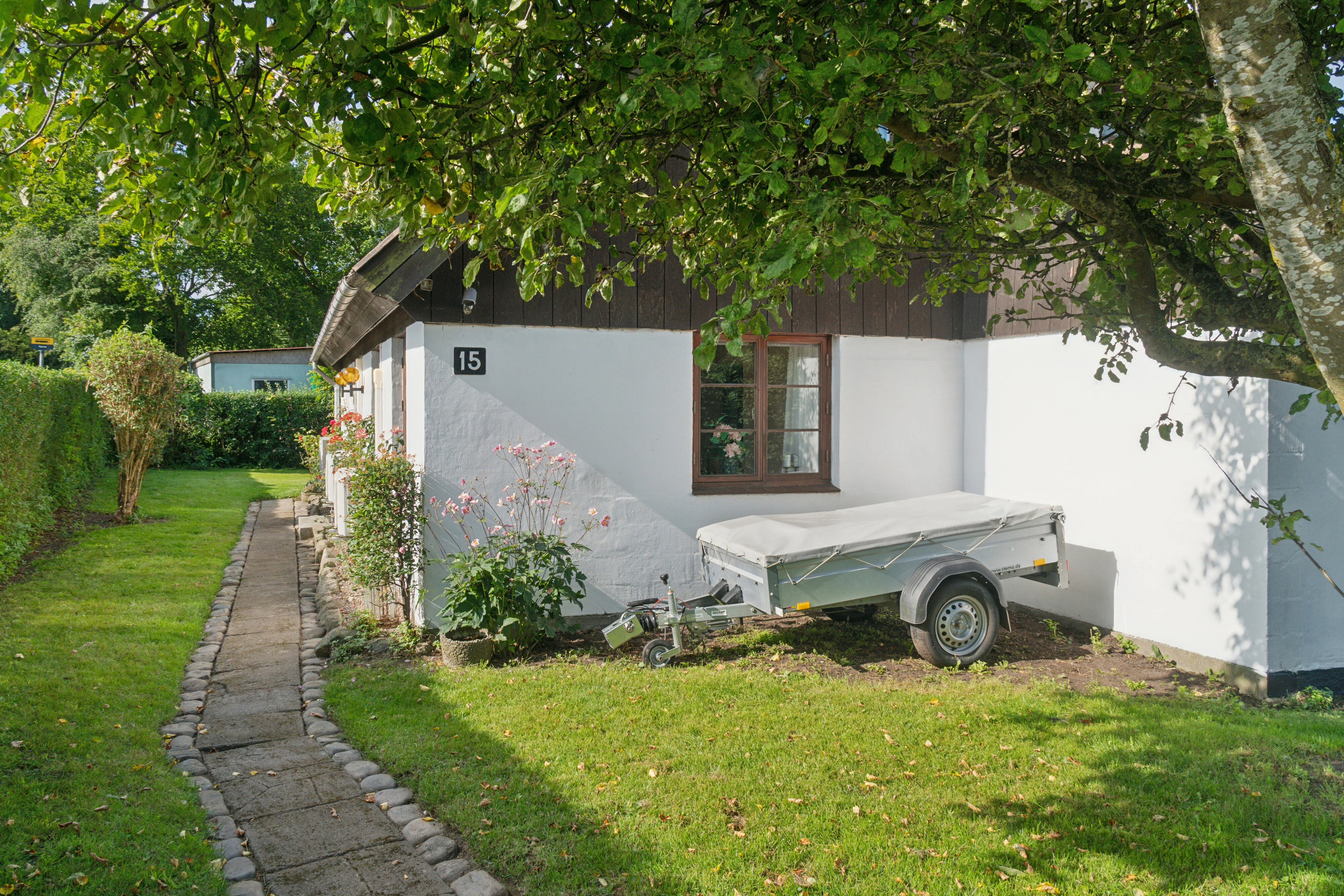 Fremhævet set fra haven billede i fuldskærmstilstand. Billede af Ågerupvej 15, 4400 Kalundborg