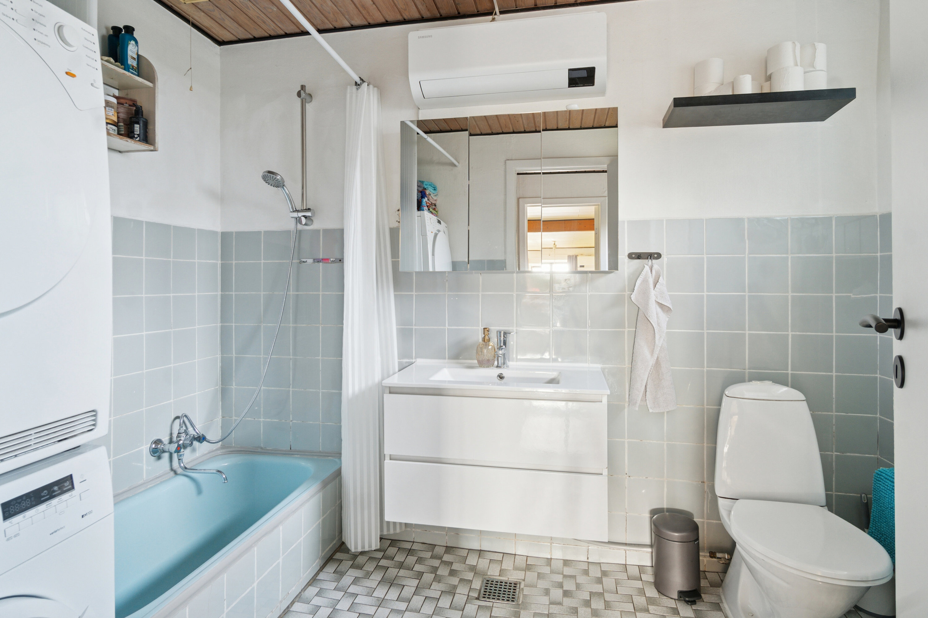 Fremhævet badeværelse billede i fuldskærmstilstand. Billede af Ågerupvej 15, 4400 Kalundborg