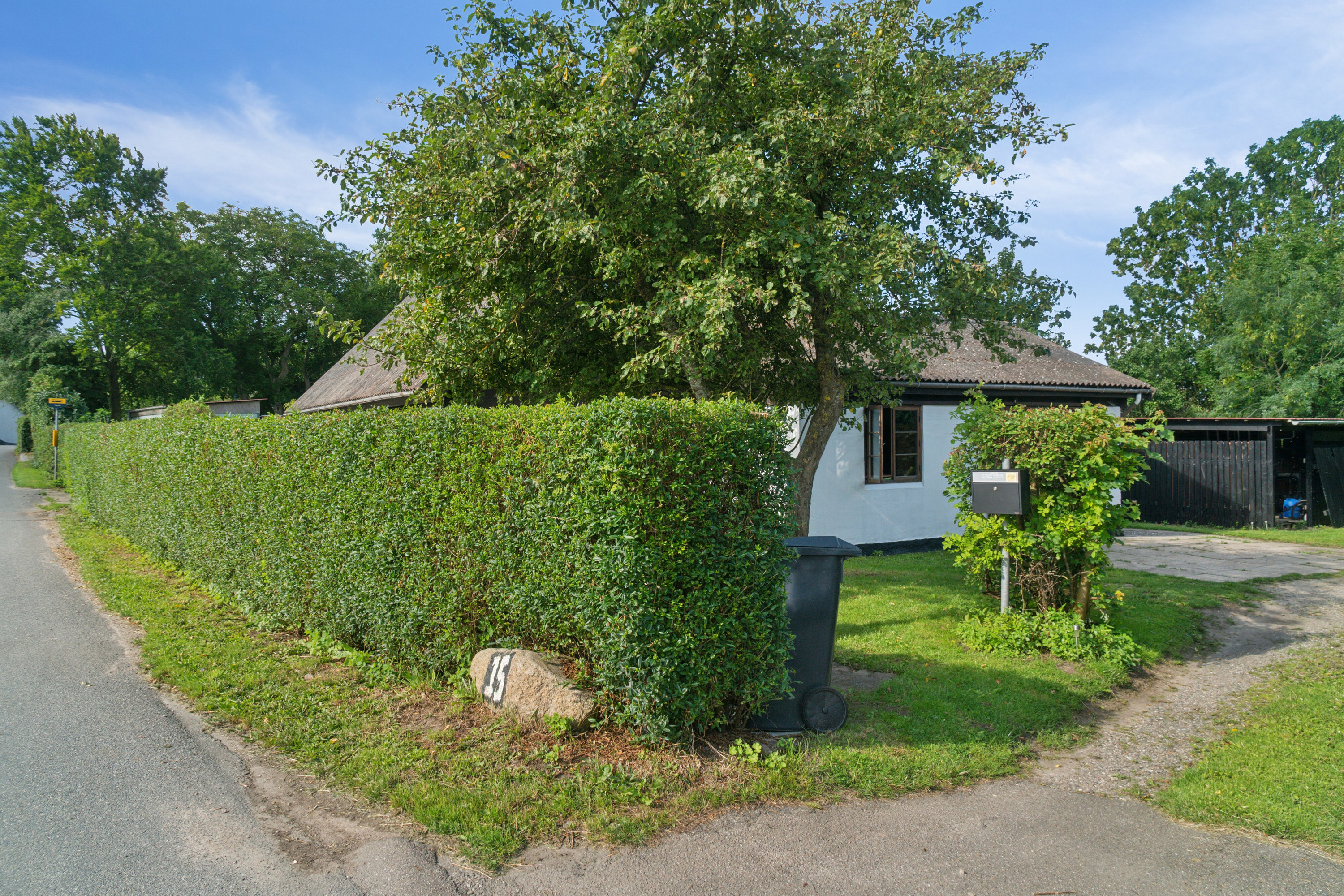 Fremhævet set fra vejen billede i fuldskærmstilstand. Billede af Ågerupvej 15, 4400 Kalundborg