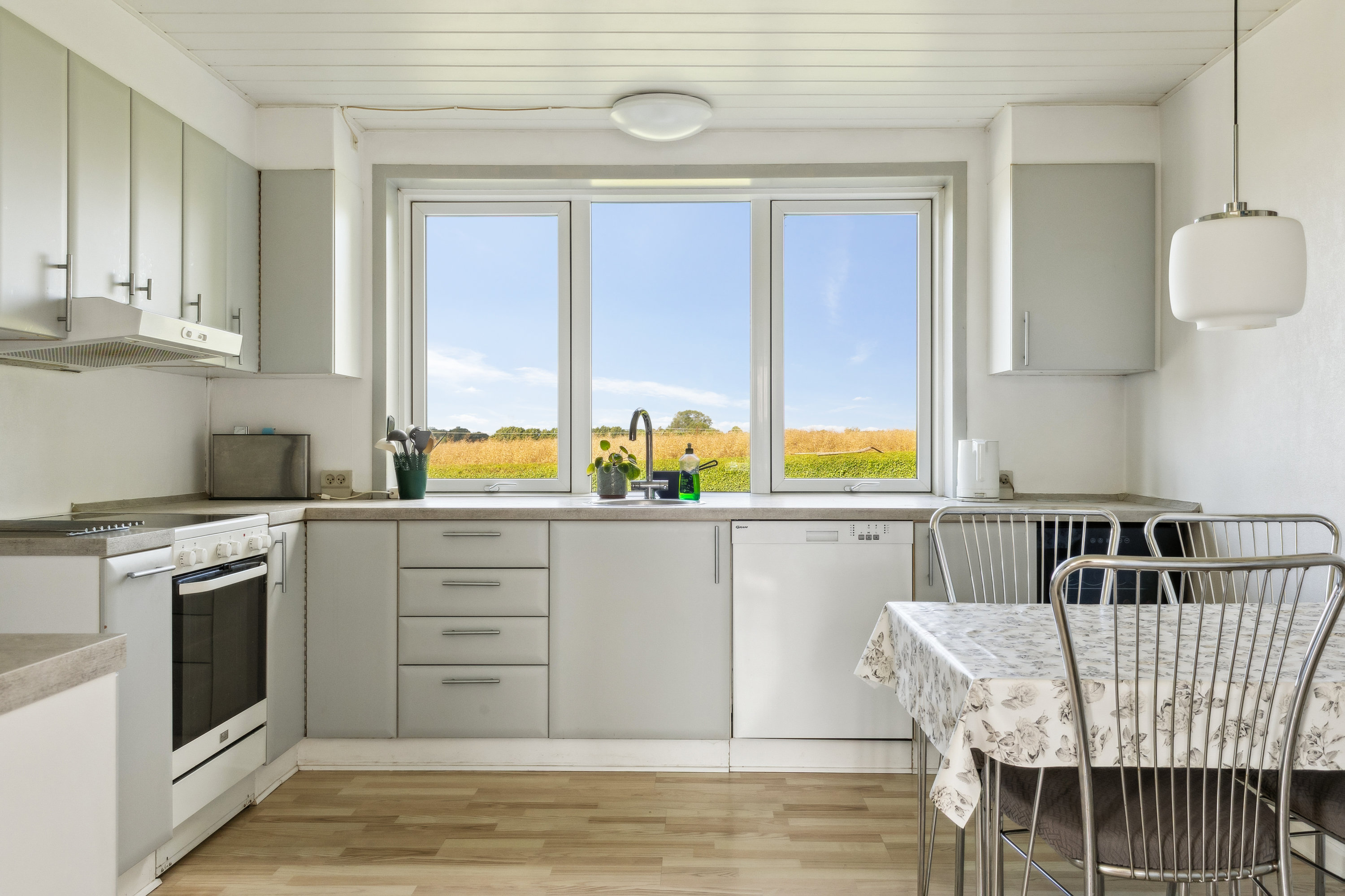 Fremhævet køkken billede i fuldskærmstilstand. Billede af Aabenraavej 108, Ragebøl, 6400 Sønderborg