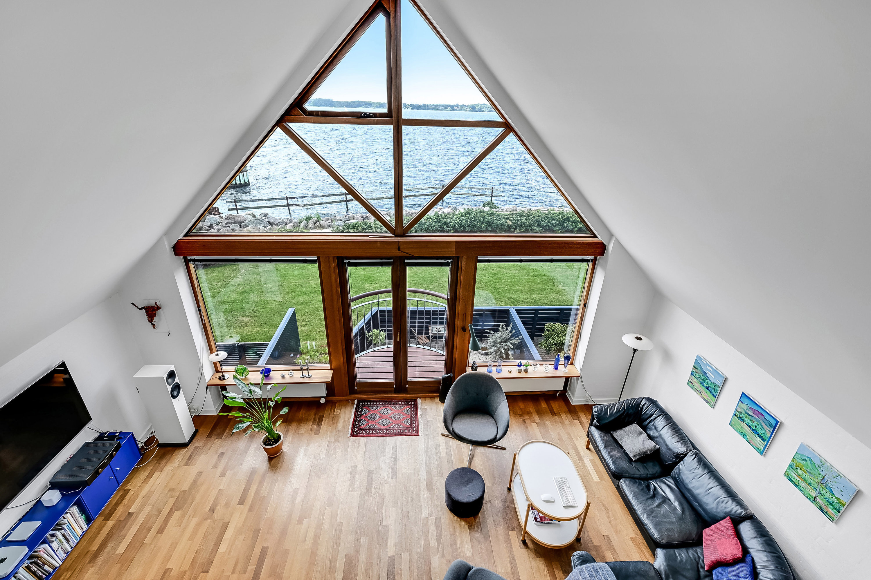 Fremhævet stue billede i fuldskærmstilstand. Billede af Ved Fyret 25, Strib, 5500 Middelfart