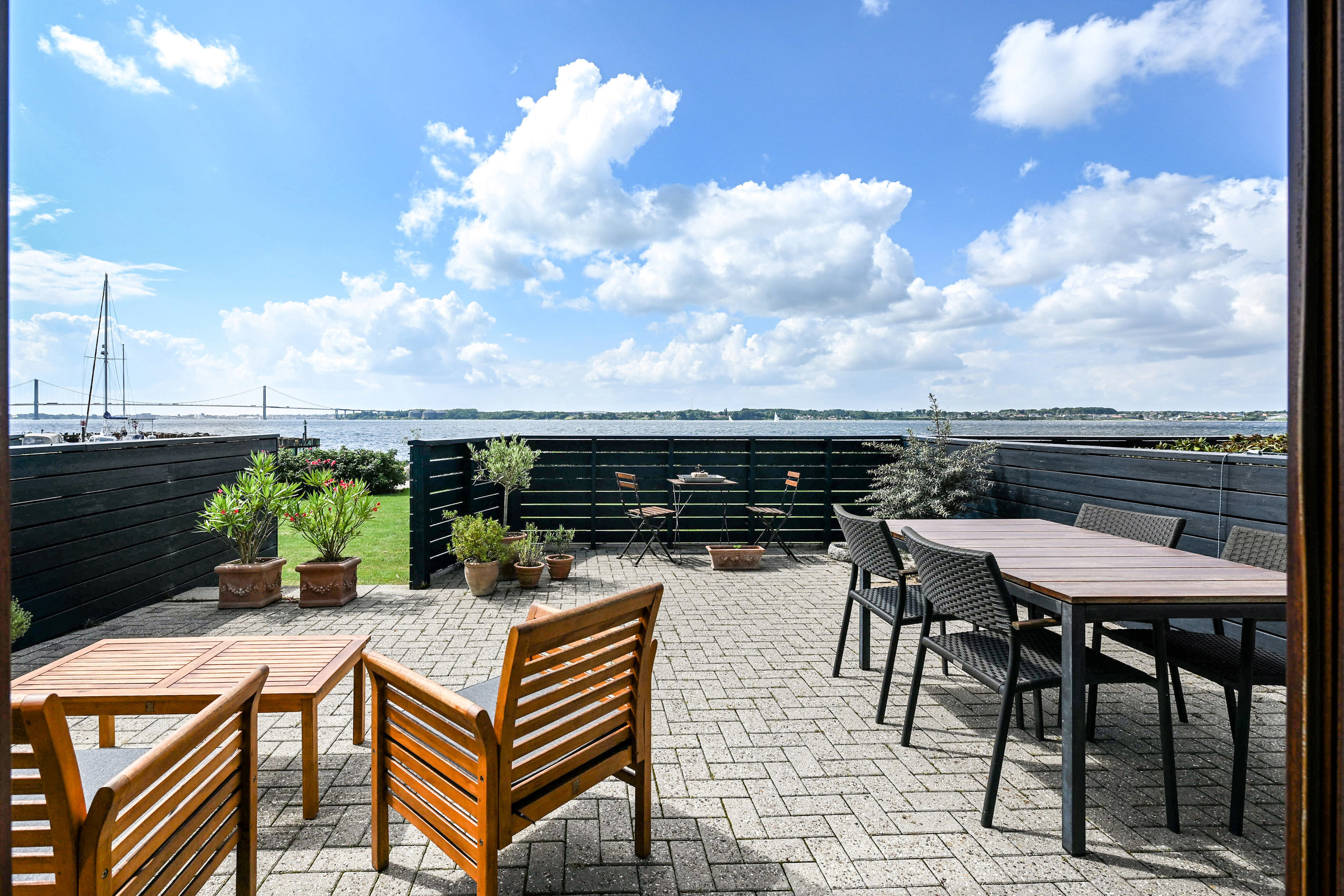 Fremhævet terrasse billede i fuldskærmstilstand. Billede af Ved Fyret 25, Strib, 5500 Middelfart