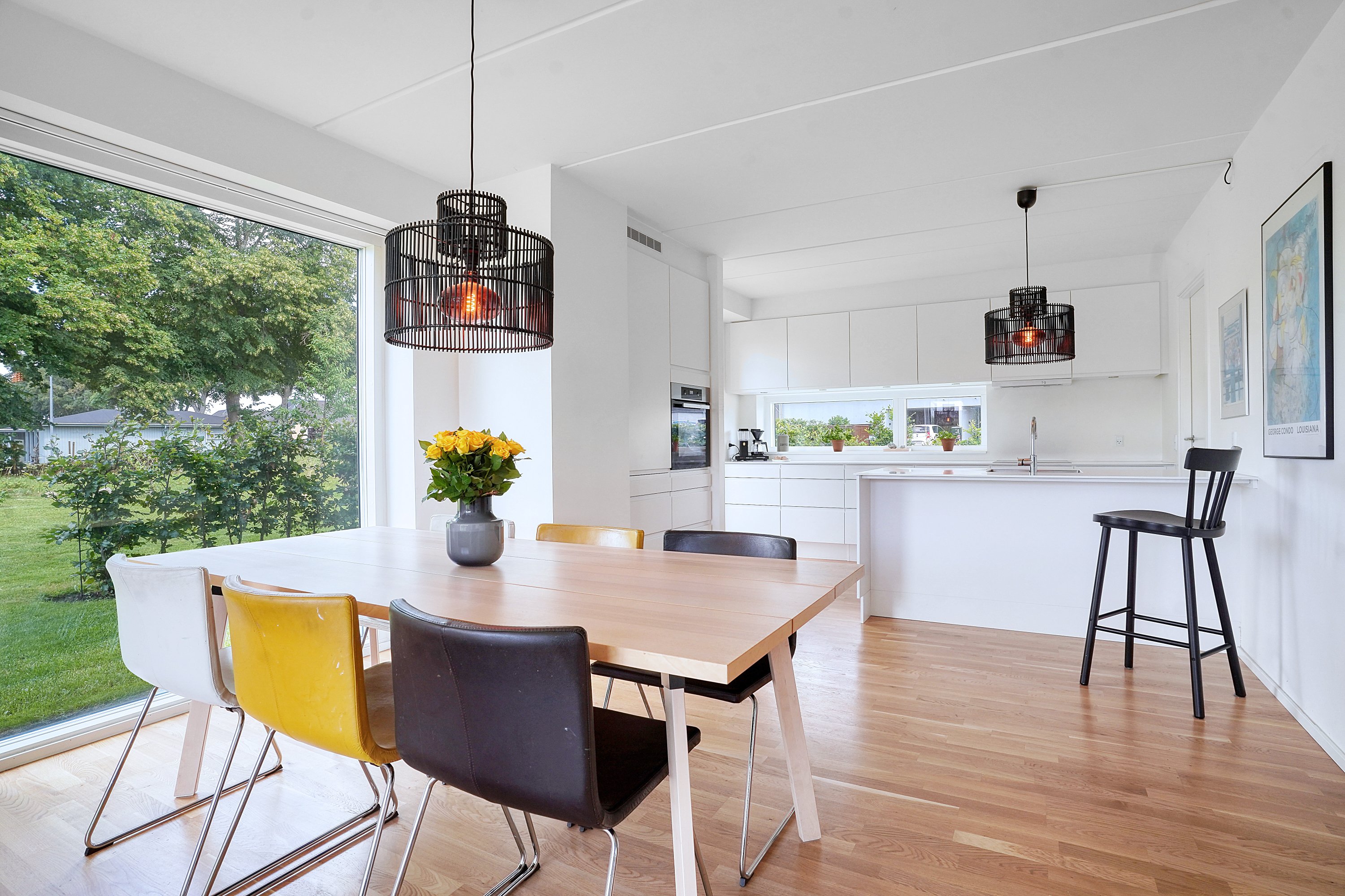 Fremhævet spisestue billede i fuldskærmstilstand. Billede af Sletten 4, Kirke Værløse, 3500 Værløse