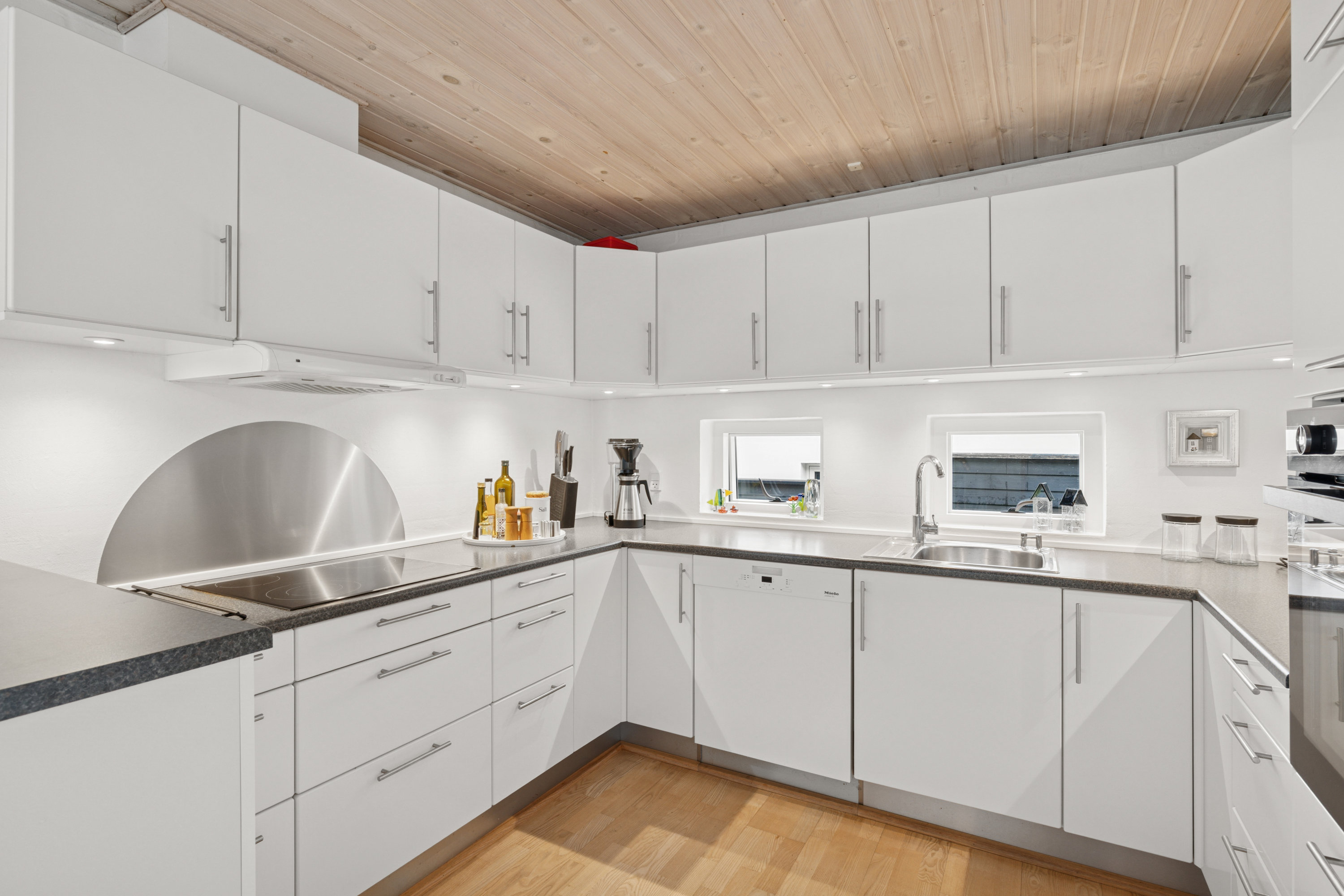 Fremhævet  billede i fuldskærmstilstand. Billede af Kystvejen 173, Egsmark Strand, 8400 Ebeltoft