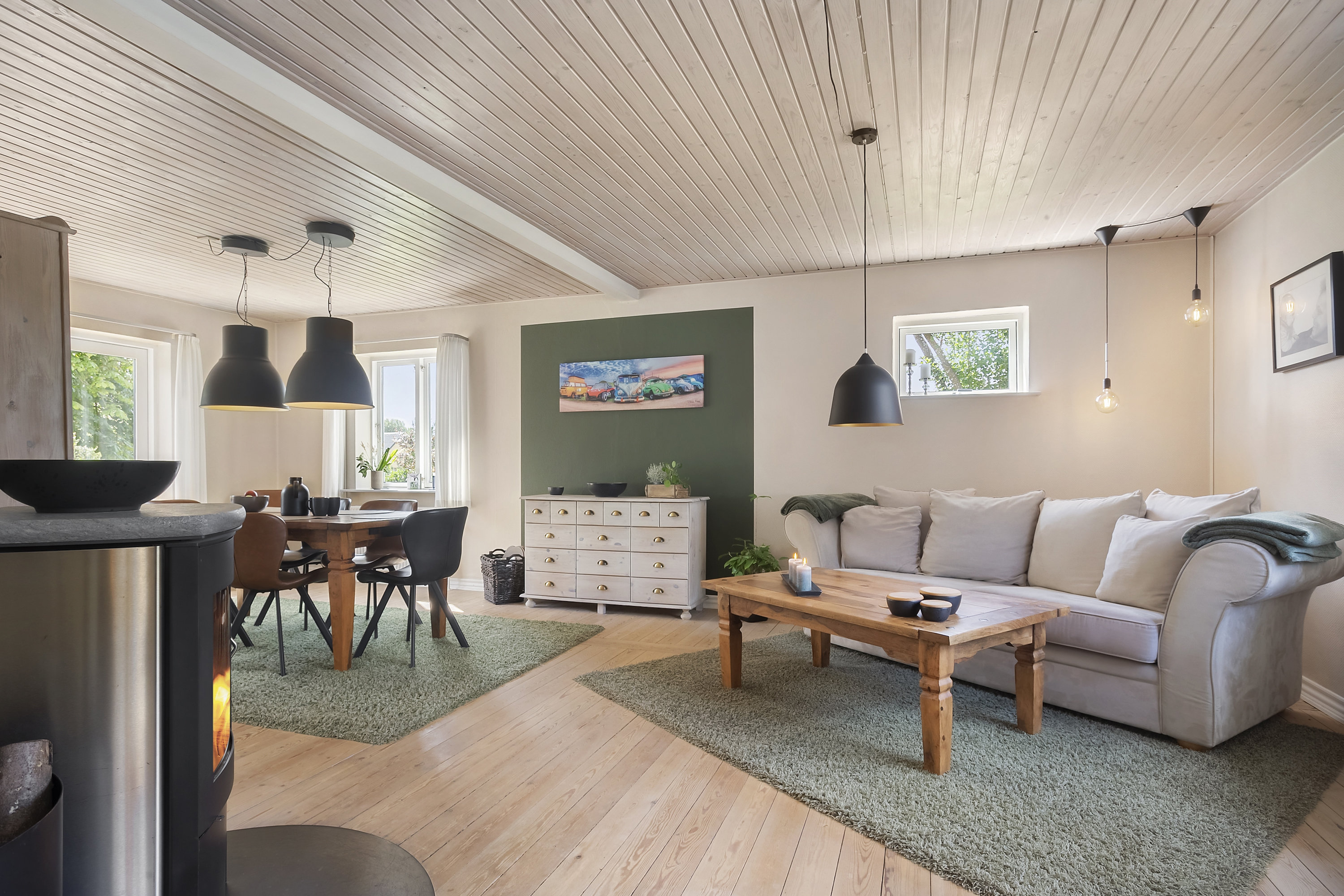 Fremhævet stue billede i fuldskærmstilstand. Billede af Kronborgvej 14, Veerst, 6600 Vejen