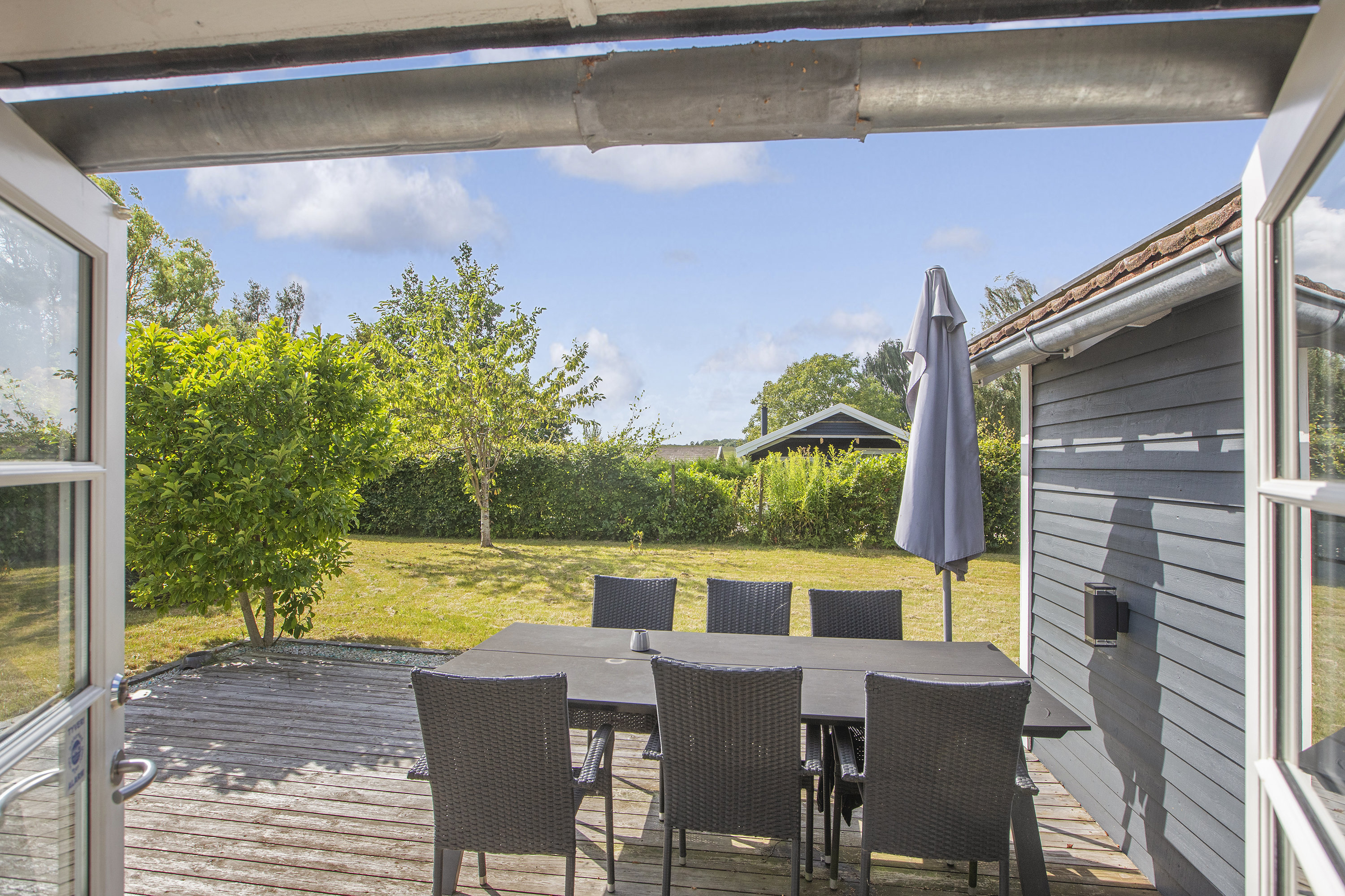 Fremhævet terrasse billede i fuldskærmstilstand. Billede af Bjarkesvej 1, 2740 Skovlunde