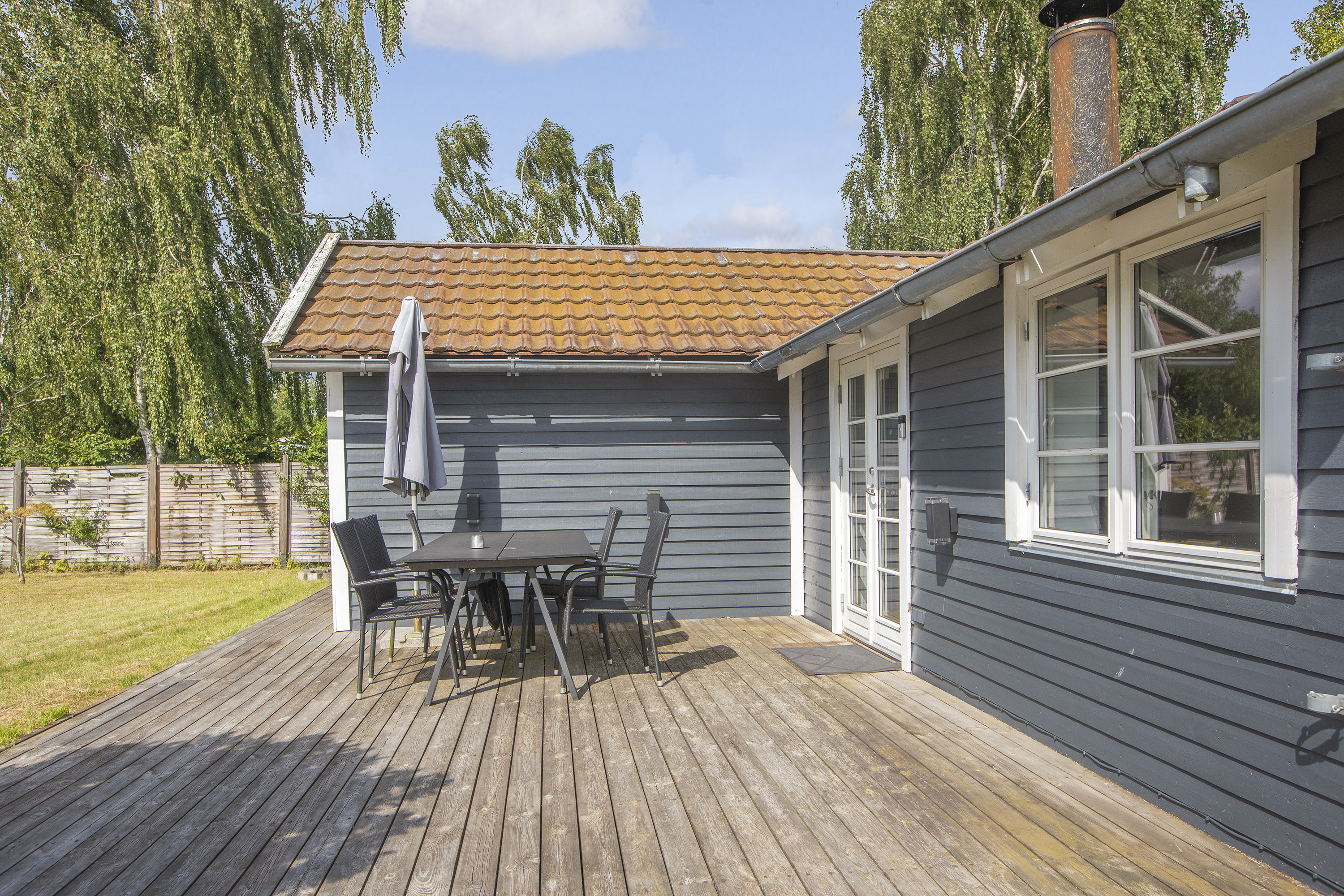 Fremhævet terrasse billede i fuldskærmstilstand. Billede af Bjarkesvej 1, 2740 Skovlunde