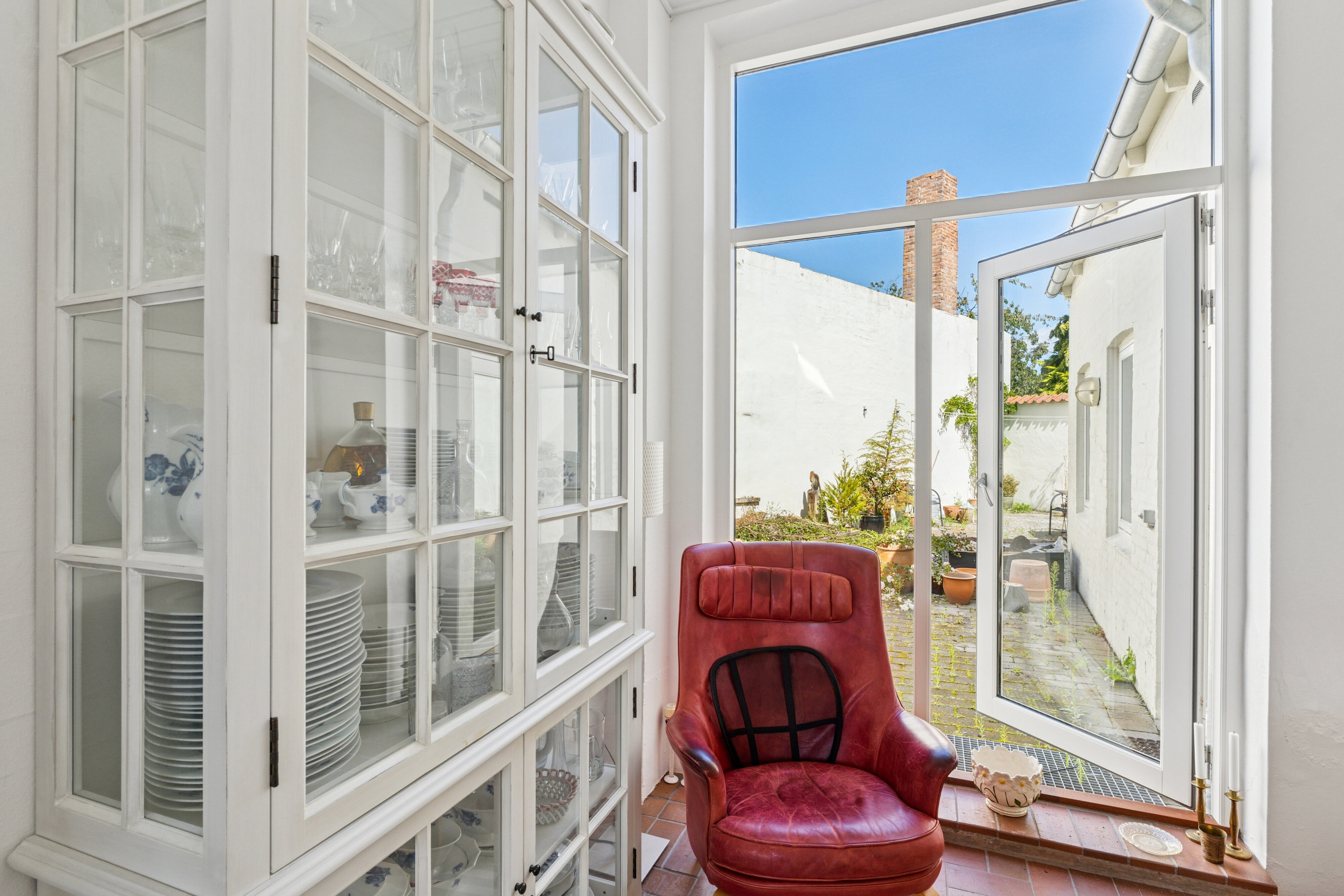 Fremhævet stue billede i fuldskærmstilstand. Billede af Magstræde 3, Rønne, 3700 Rønne