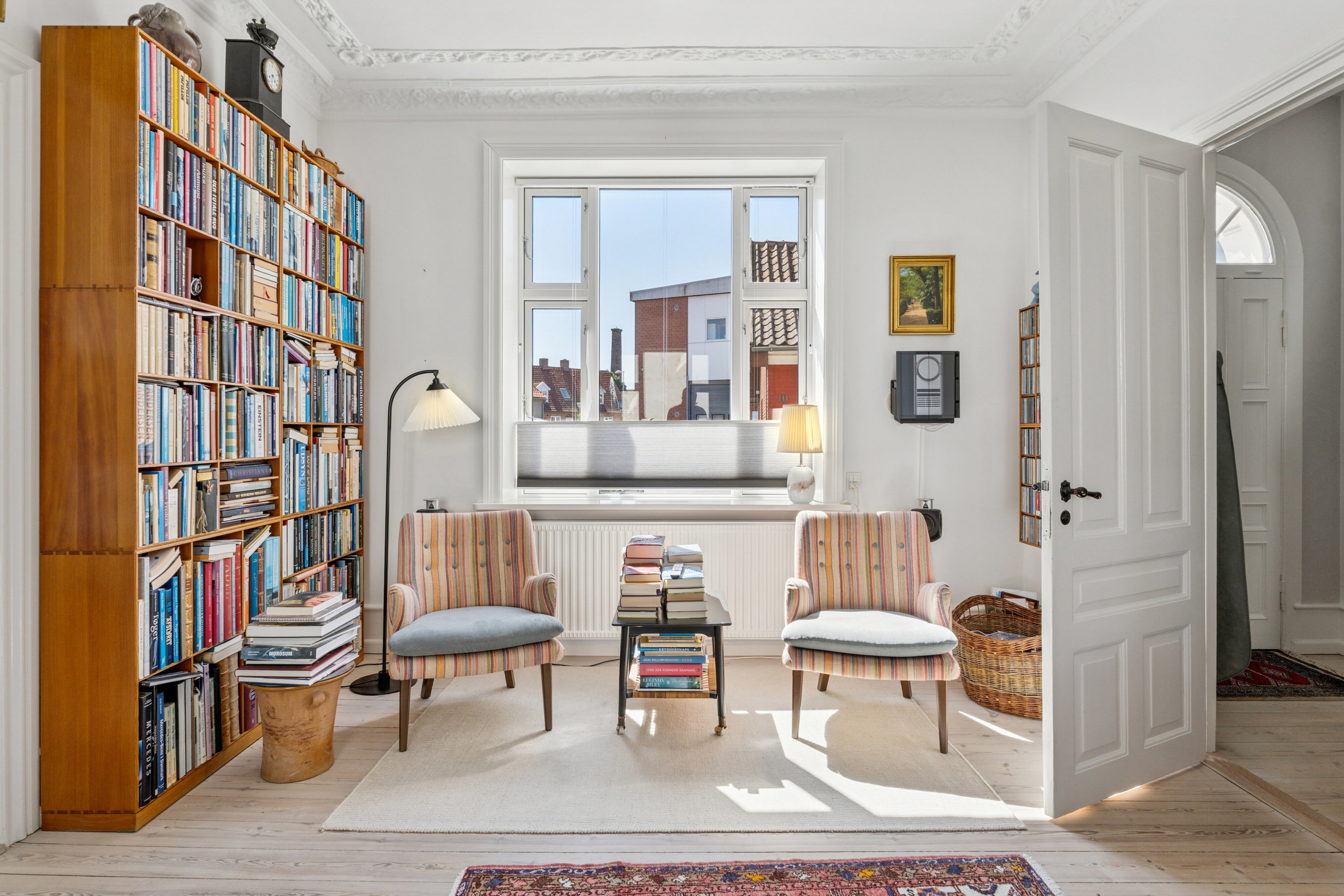 Fremhævet stue billede i fuldskærmstilstand. Billede af Magstræde 3, Rønne, 3700 Rønne