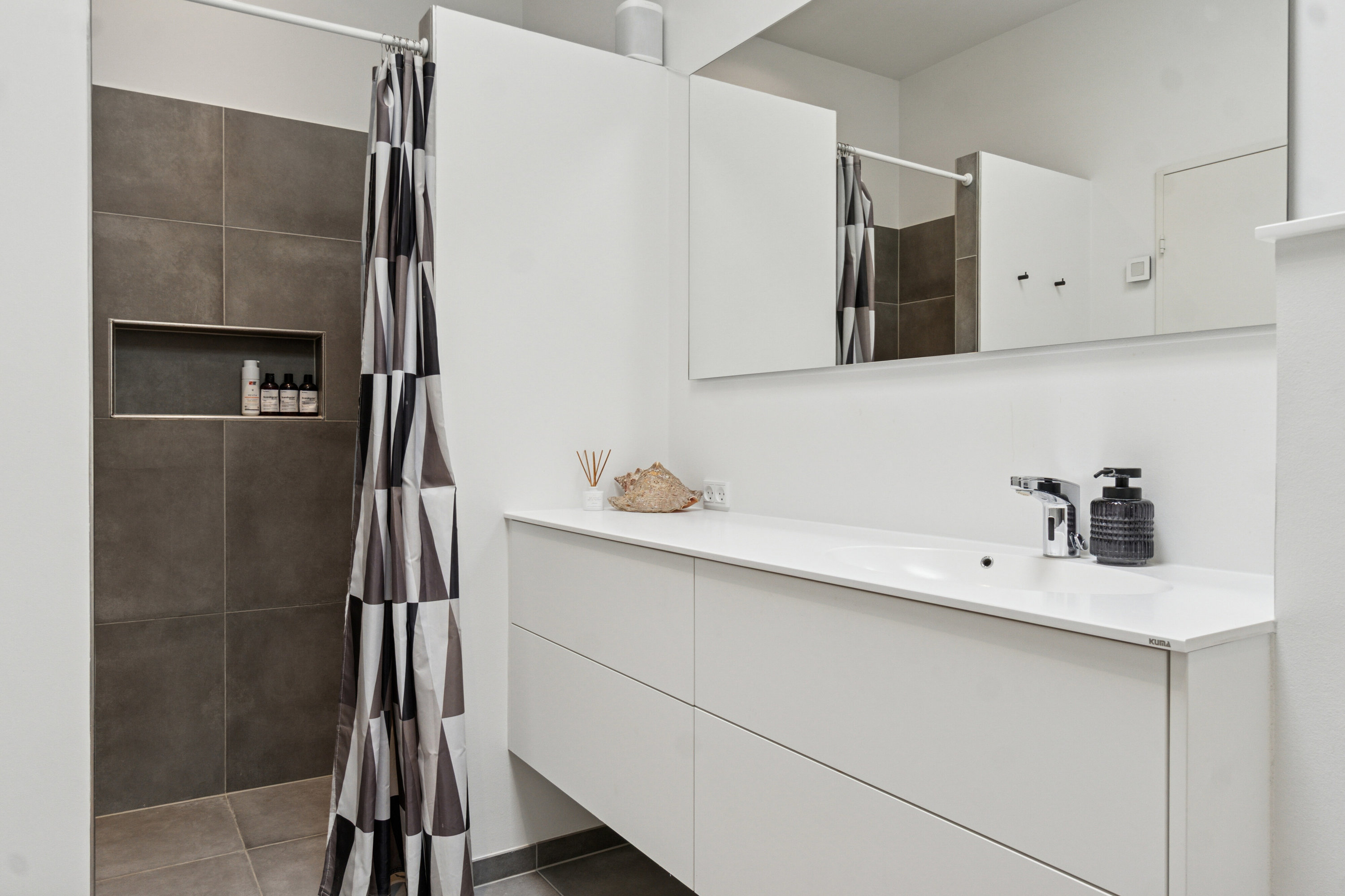 Fremhævet badeværelse billede i fuldskærmstilstand. Billede af Stjernebakken 85, 4200 Slagelse