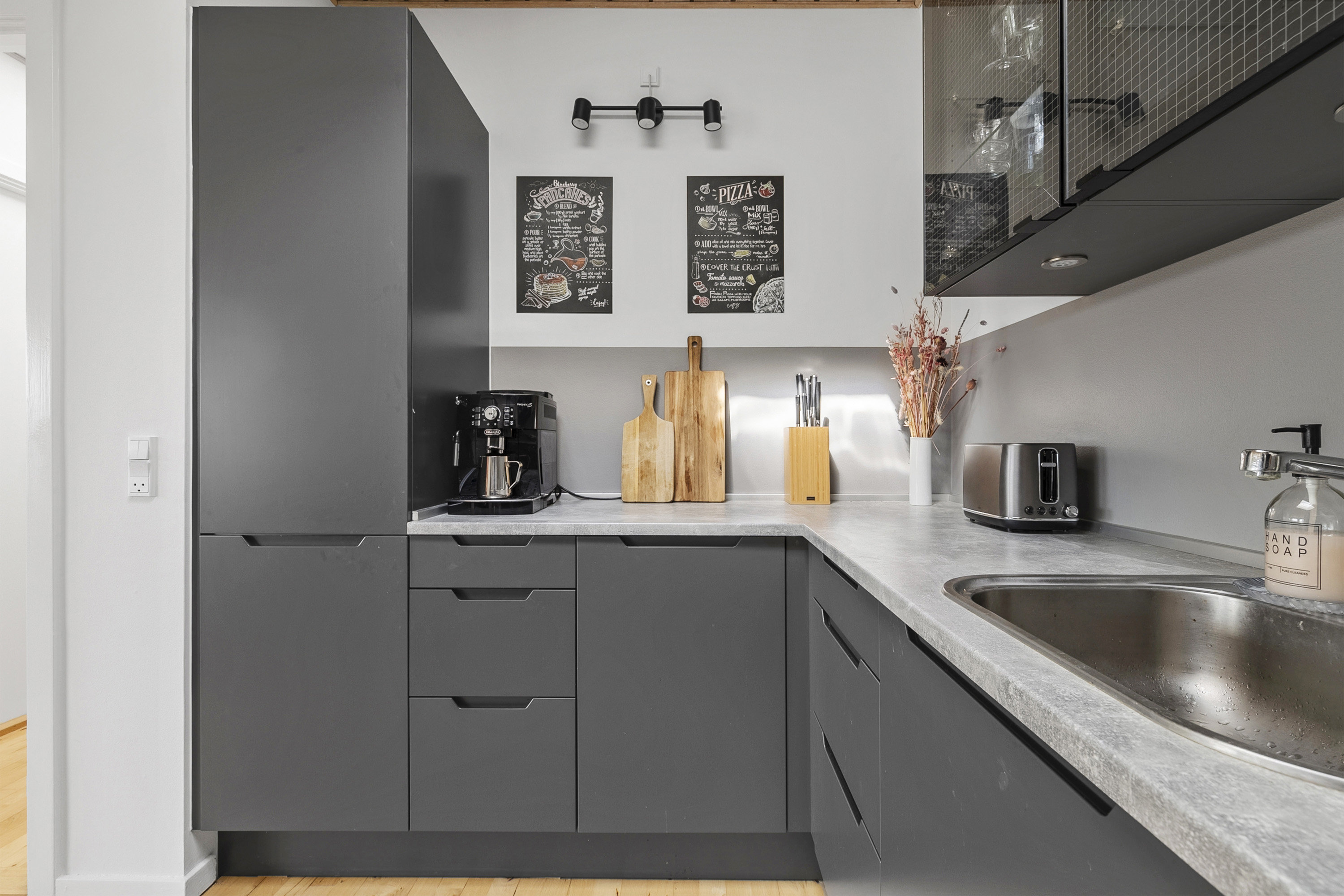 Fremhævet køkken billede i fuldskærmstilstand. Billede af Kirkevej 7B, 1., 8362 Hørning