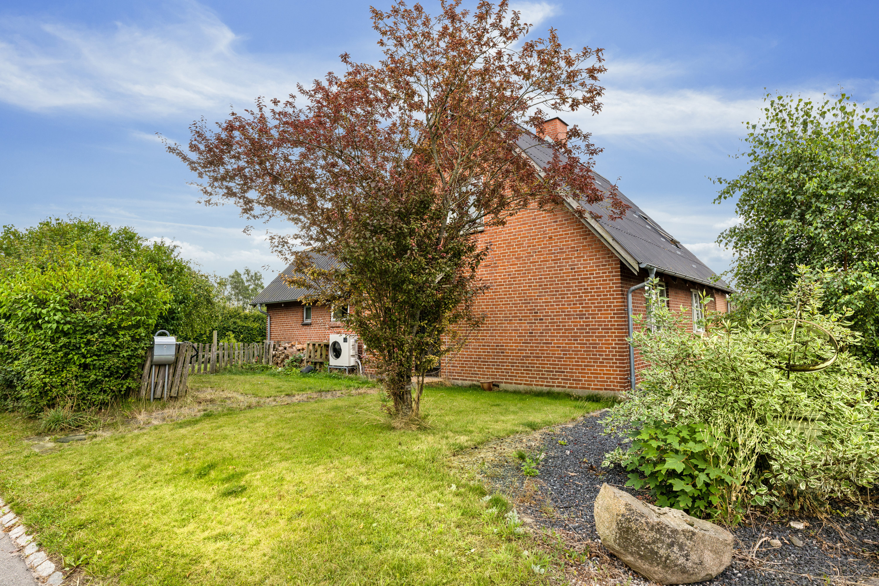 Fremhævet ejendom 1 billede i fuldskærmstilstand. Billede af Nauhøjvej 12, Rostved, 8410 Rønde