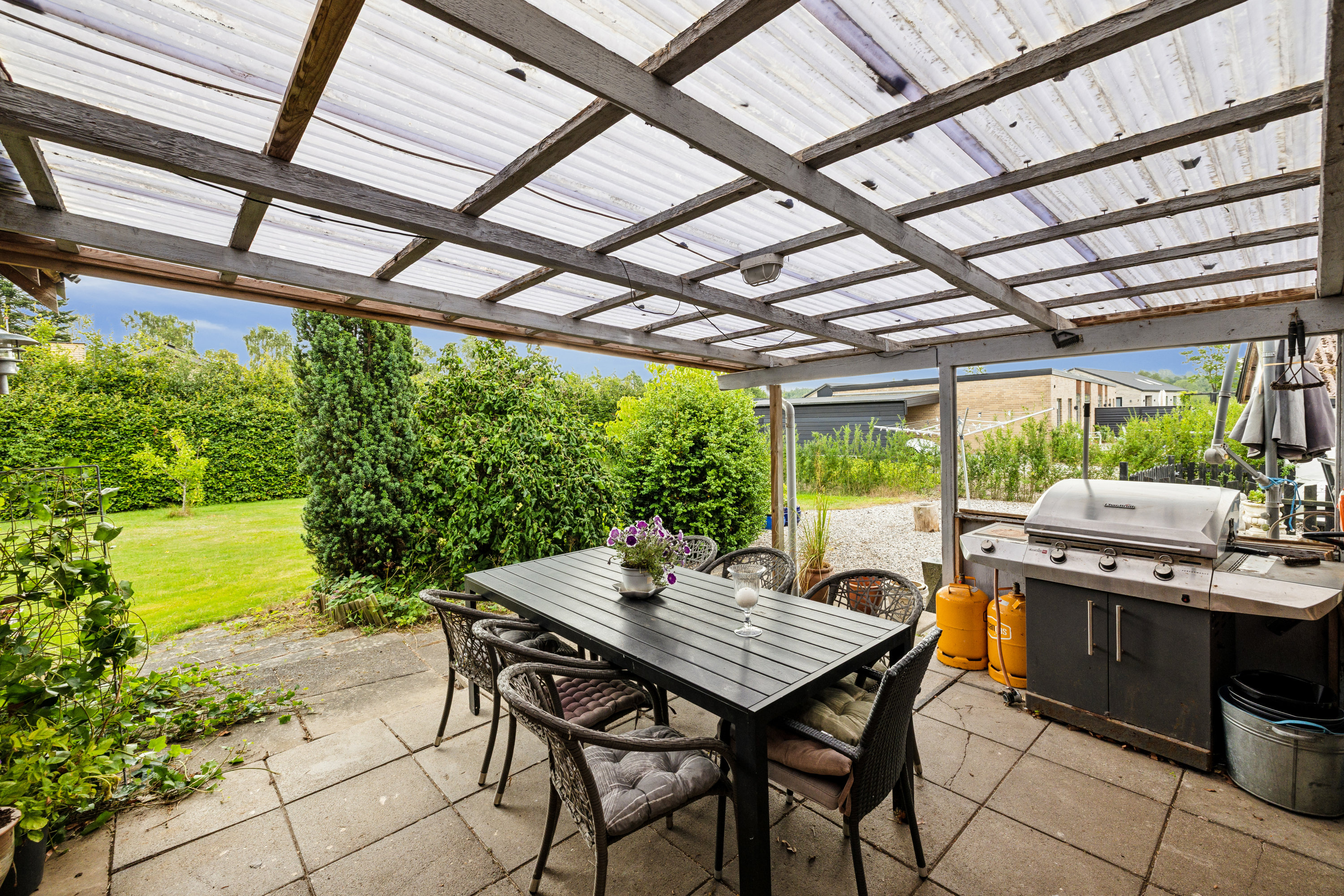 Fremhævet terrasse billede i fuldskærmstilstand. Billede af Nauhøjvej 12, Rostved, 8410 Rønde