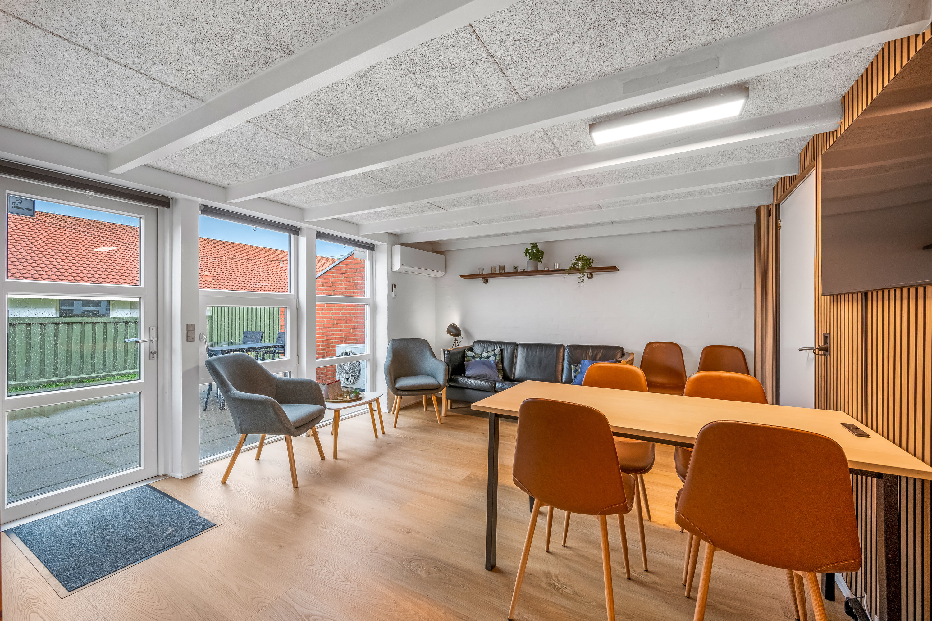 Miniaturebillede 2: stue. Billede af Kirkehøjvej 38J, N3., Bork Havn, 6893 Hemmet