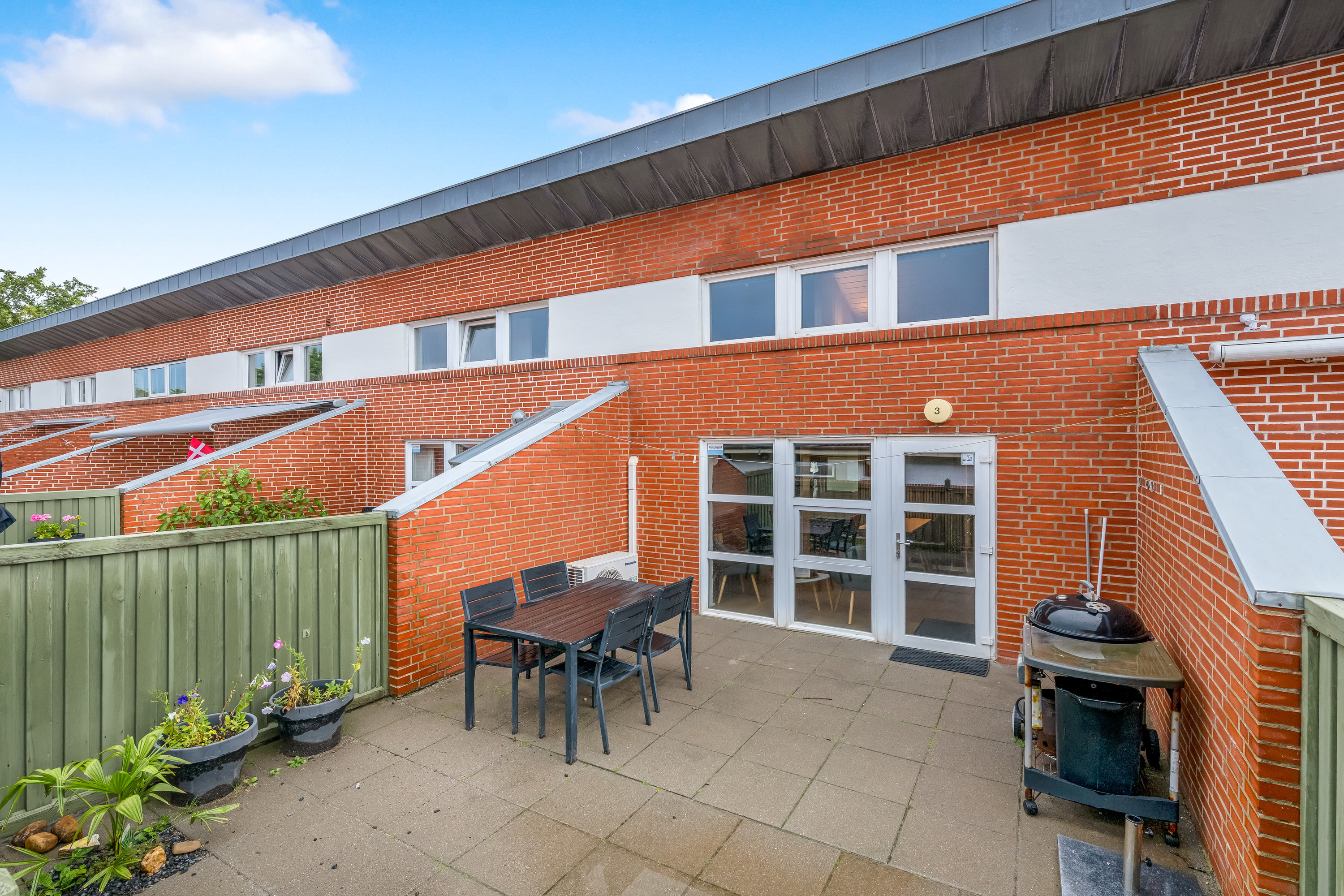 Miniaturebillede 1: terrasse. Billede af Kirkehøjvej 38J, N3., Bork Havn, 6893 Hemmet