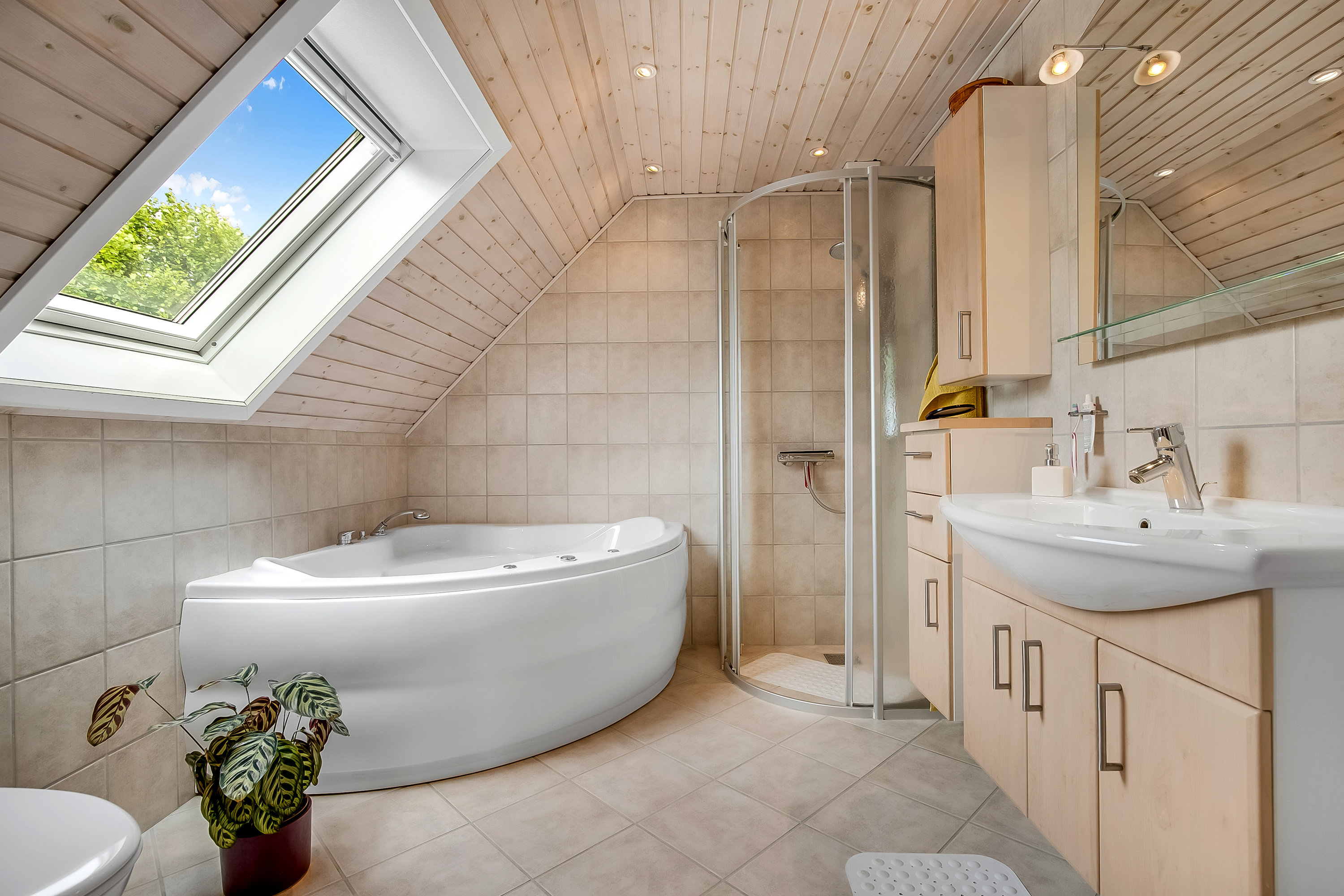 Fremhævet badeværelse billede i fuldskærmstilstand. Billede af Grydhøj 14, Bramdrupdam, 6000 Kolding