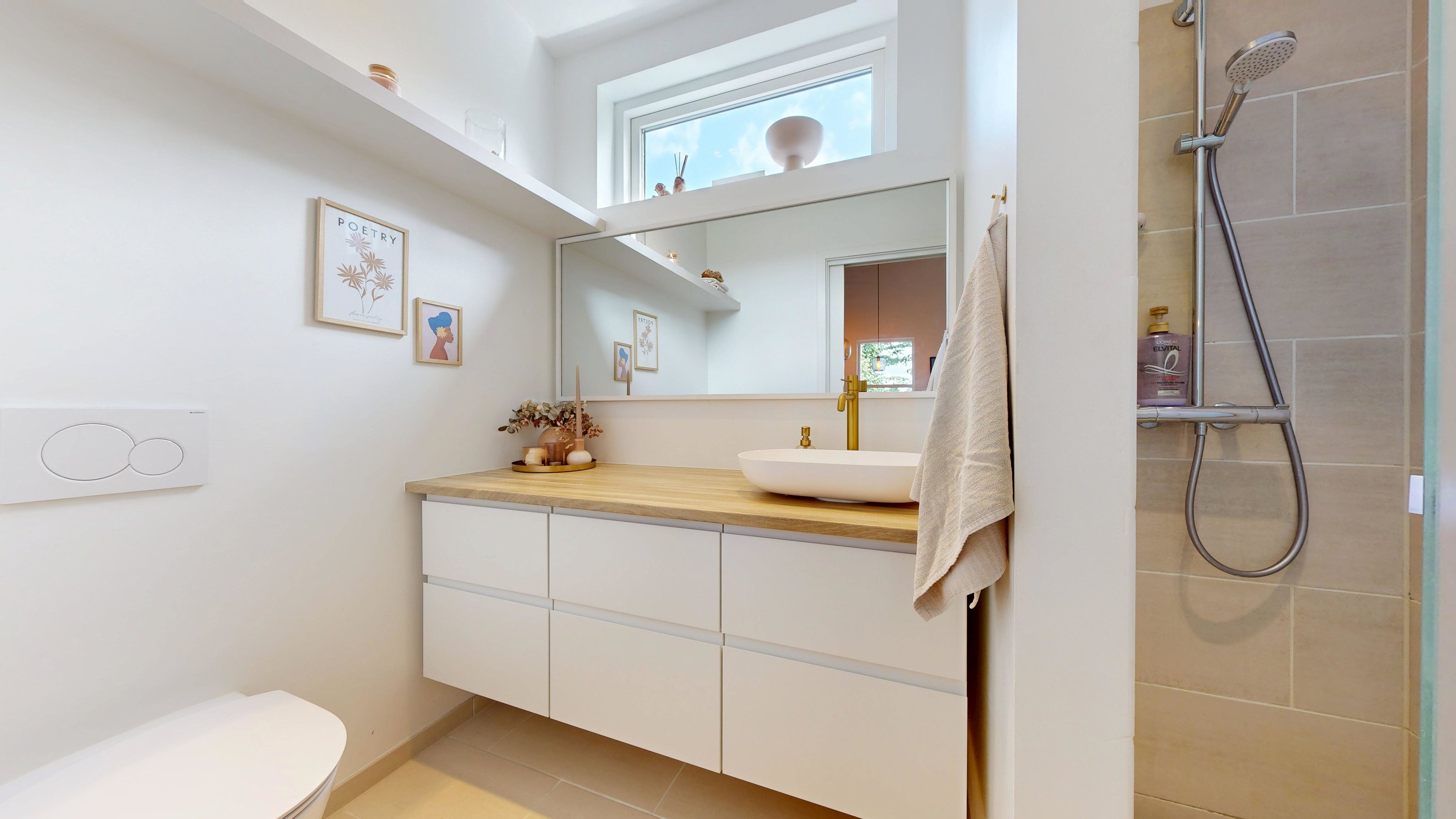 Fremhævet badeværelse billede i fuldskærmstilstand. Billede af Vroldvej 144, Vrold, 8660 Skanderborg