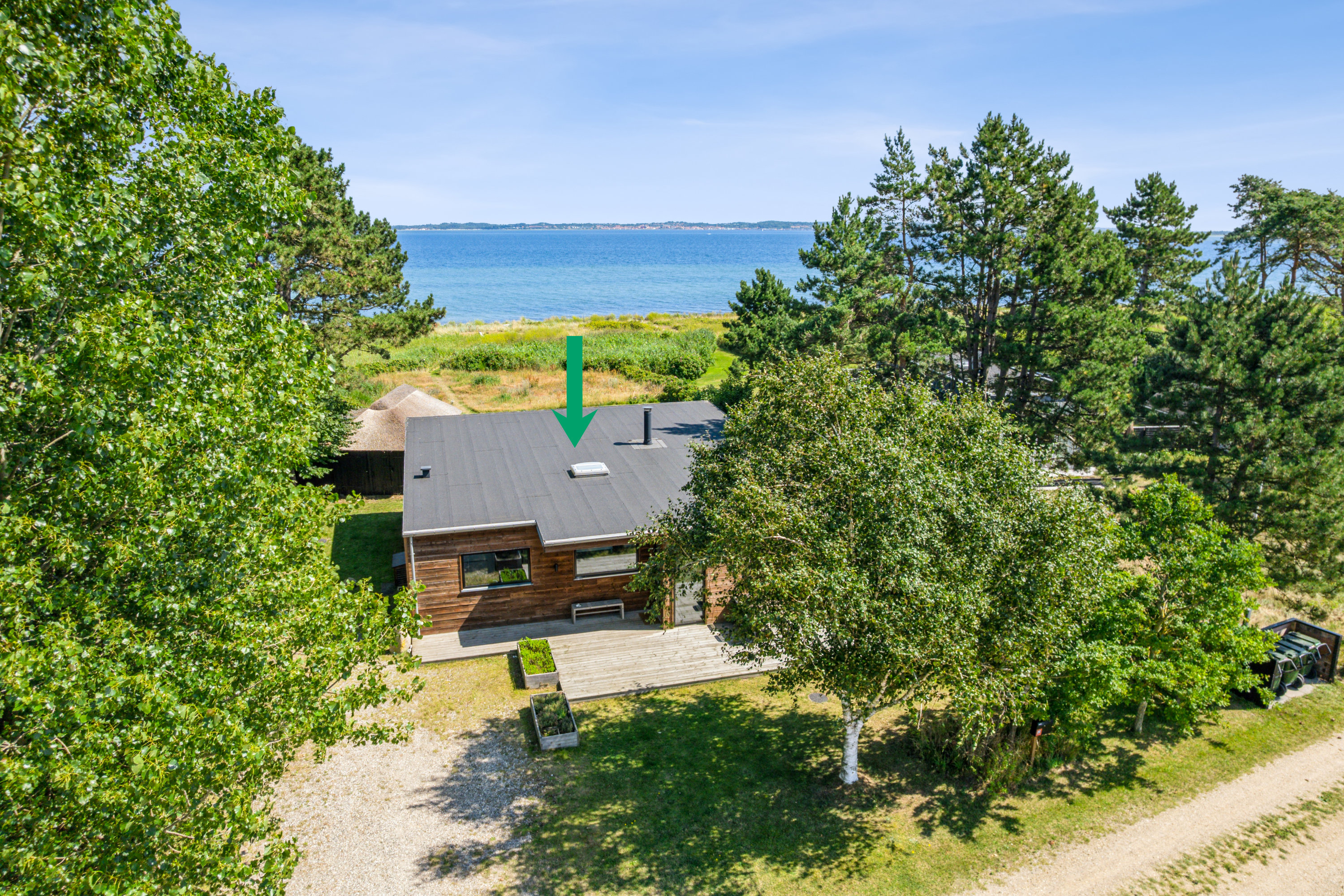 Fremhævet ejendom 1 billede i fuldskærmstilstand. Billede af Bogenshovedvej 7, Bogens Strand, 8400 Ebeltoft