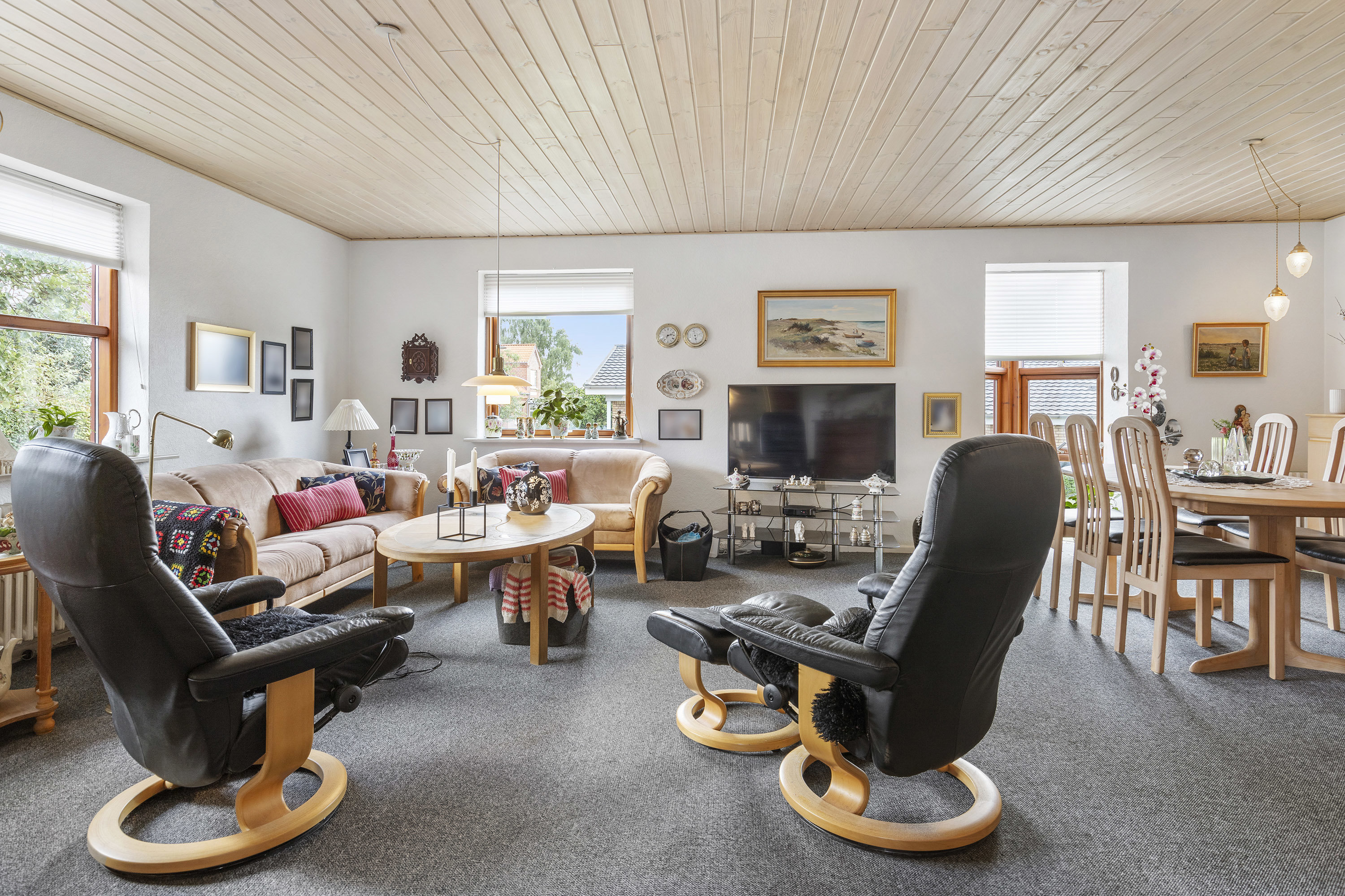 Fremhævet stue billede i fuldskærmstilstand. Billede af Rolighedsvej 5, 9600 Aars