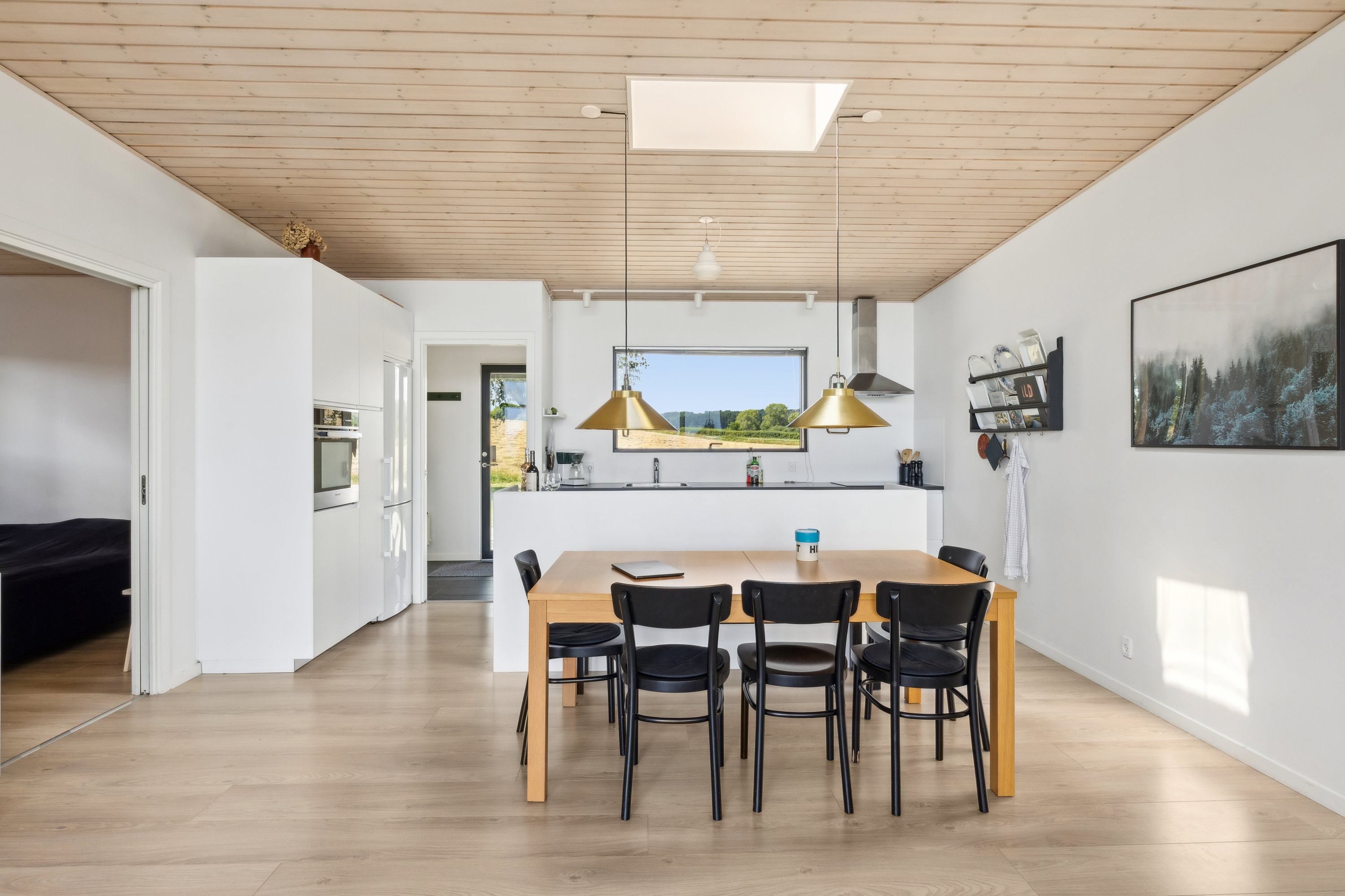 Fremhævet alrum billede i fuldskærmstilstand. Billede af Bogenshovedvej 7, Bogens Strand, 8400 Ebeltoft