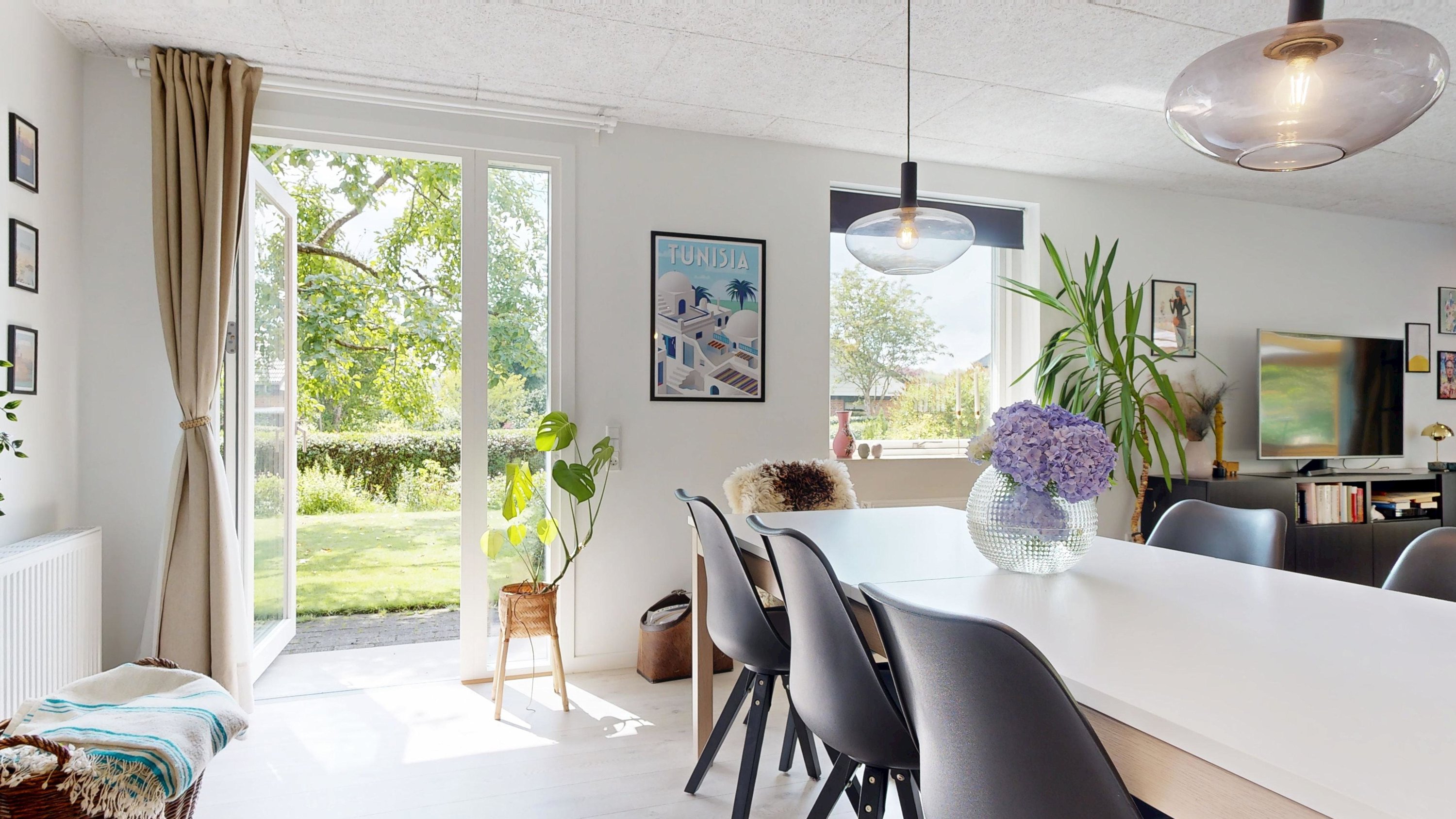 Fremhævet stue billede i fuldskærmstilstand. Billede af Højmarkstoften 13, 8600 Silkeborg