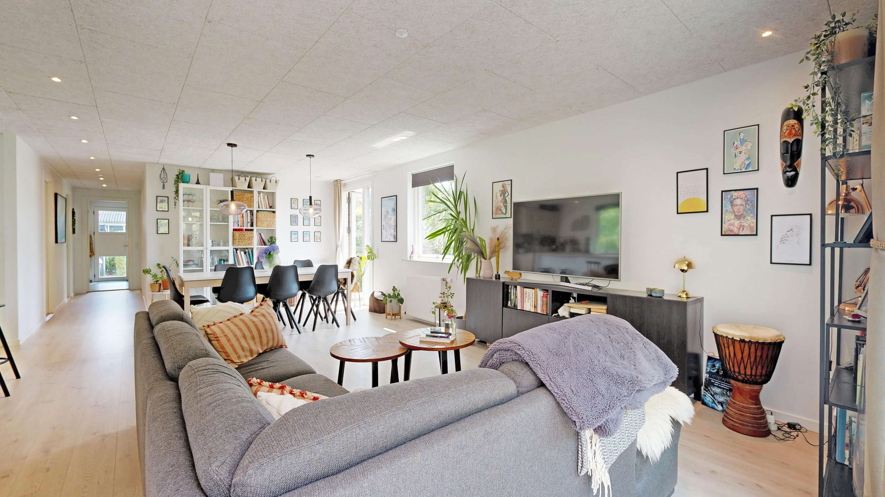 Fremhævet stue billede i fuldskærmstilstand. Billede af Højmarkstoften 13, 8600 Silkeborg