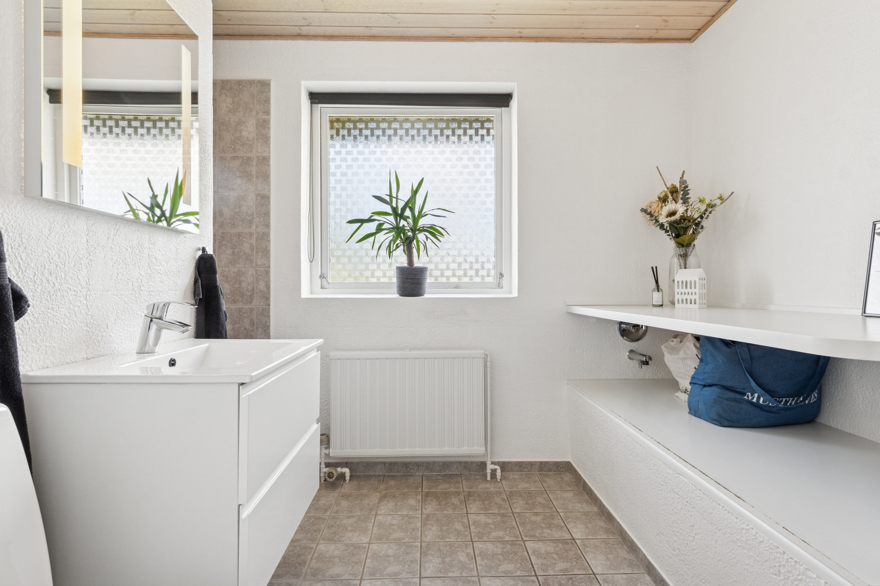 Fremhævet badeværelse billede i fuldskærmstilstand. Billede af Fasanvej 11, Hvidbjerg, 7790 Thyholm