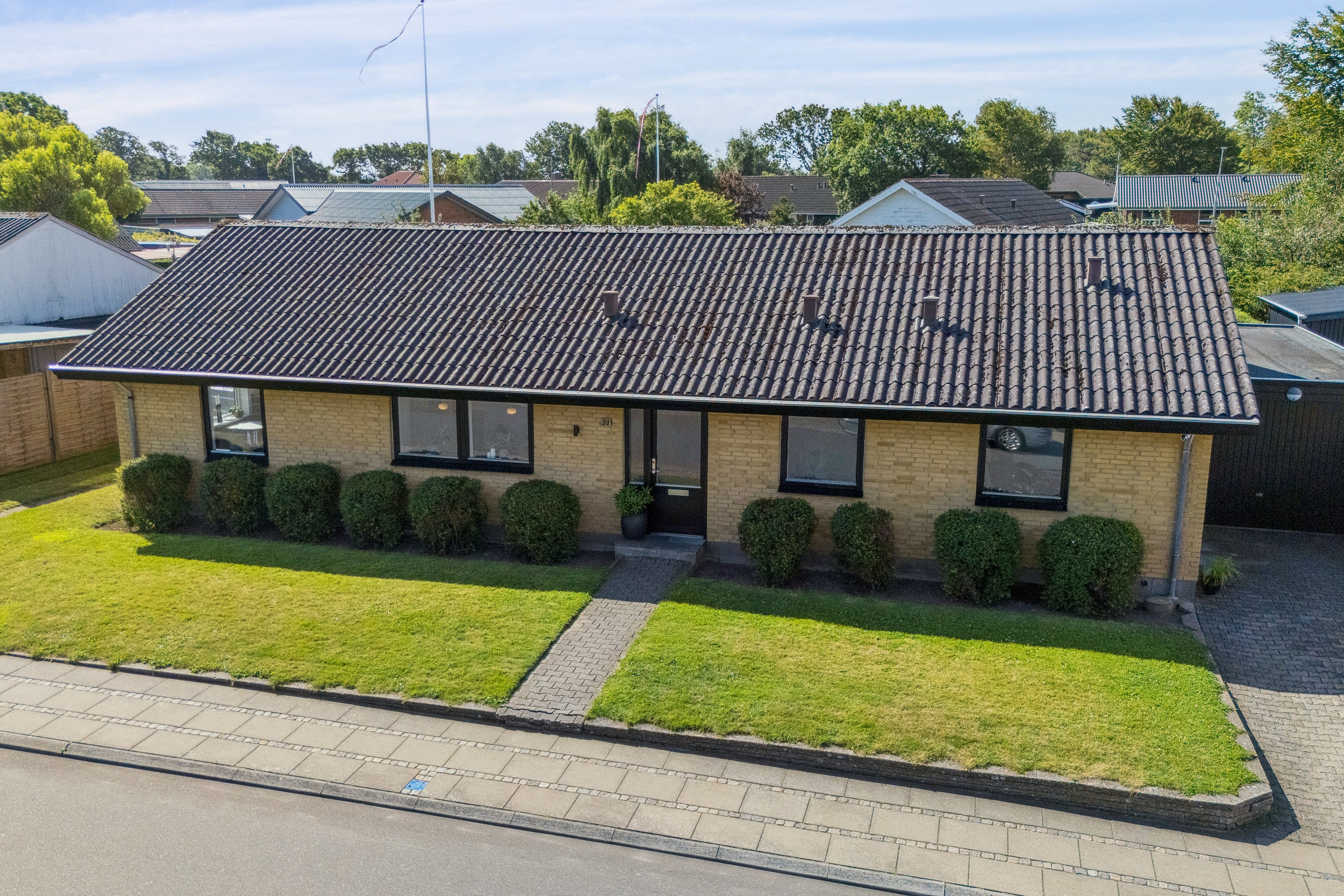 Fremhævet set fra vejen billede i fuldskærmstilstand. Billede af Fasanvej 11, Hvidbjerg, 7790 Thyholm