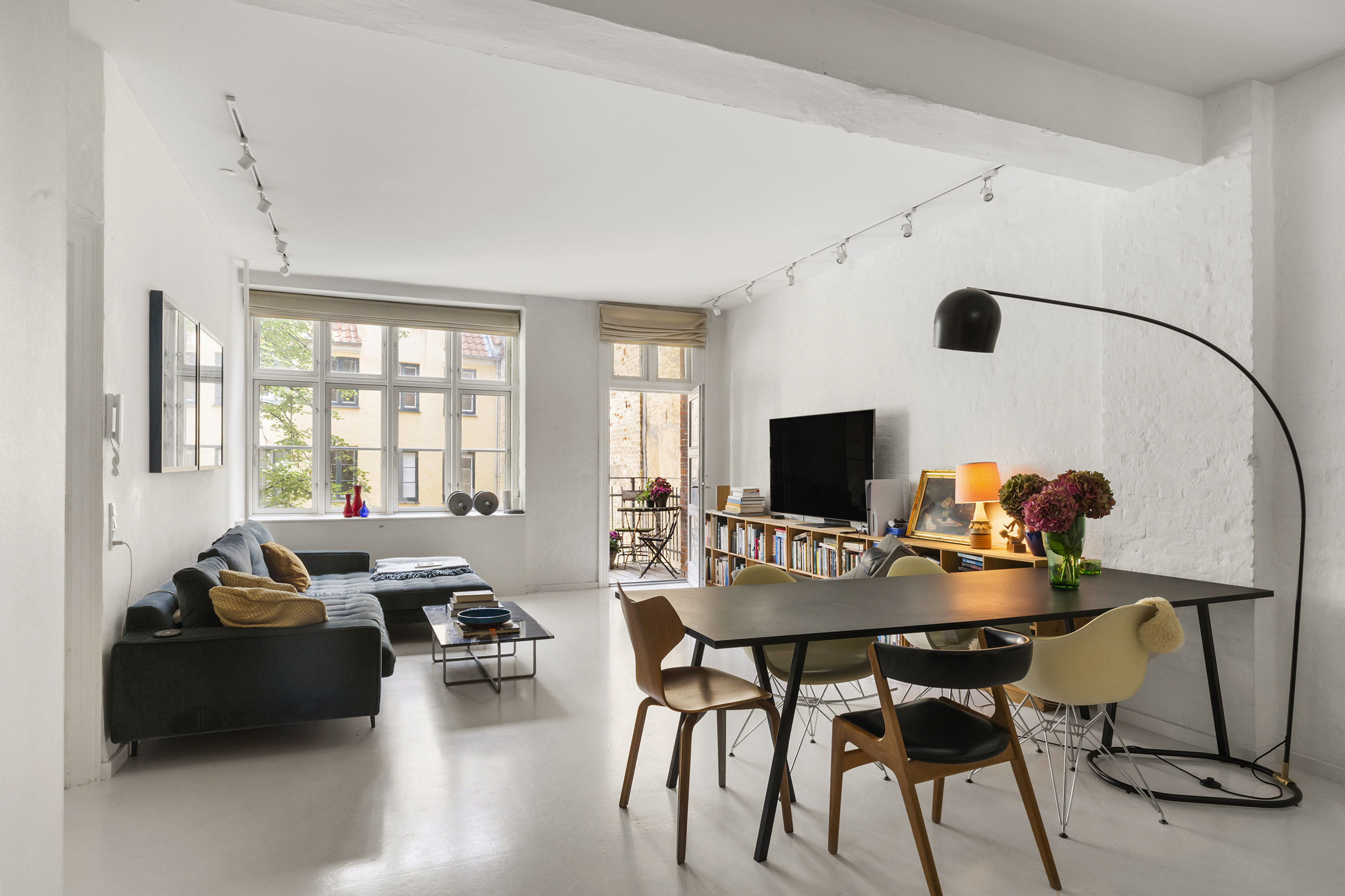 Fremhævet spisestue billede i fuldskærmstilstand. Billede af Larsbjørnsstræde 7A, 2., 1454 København K