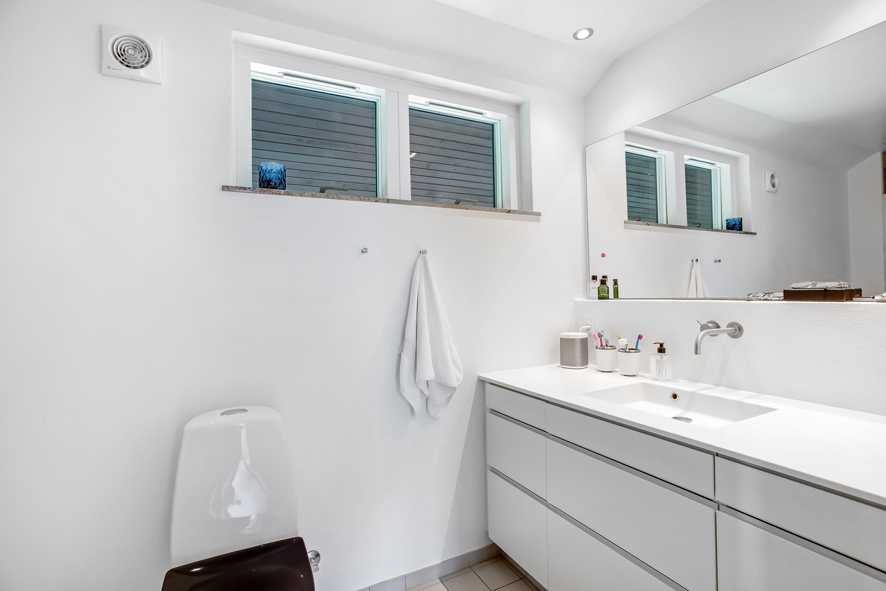 Fremhævet badeværelse billede i fuldskærmstilstand. Billede af Strandvejen 2, Nordby, 6720 Fanø