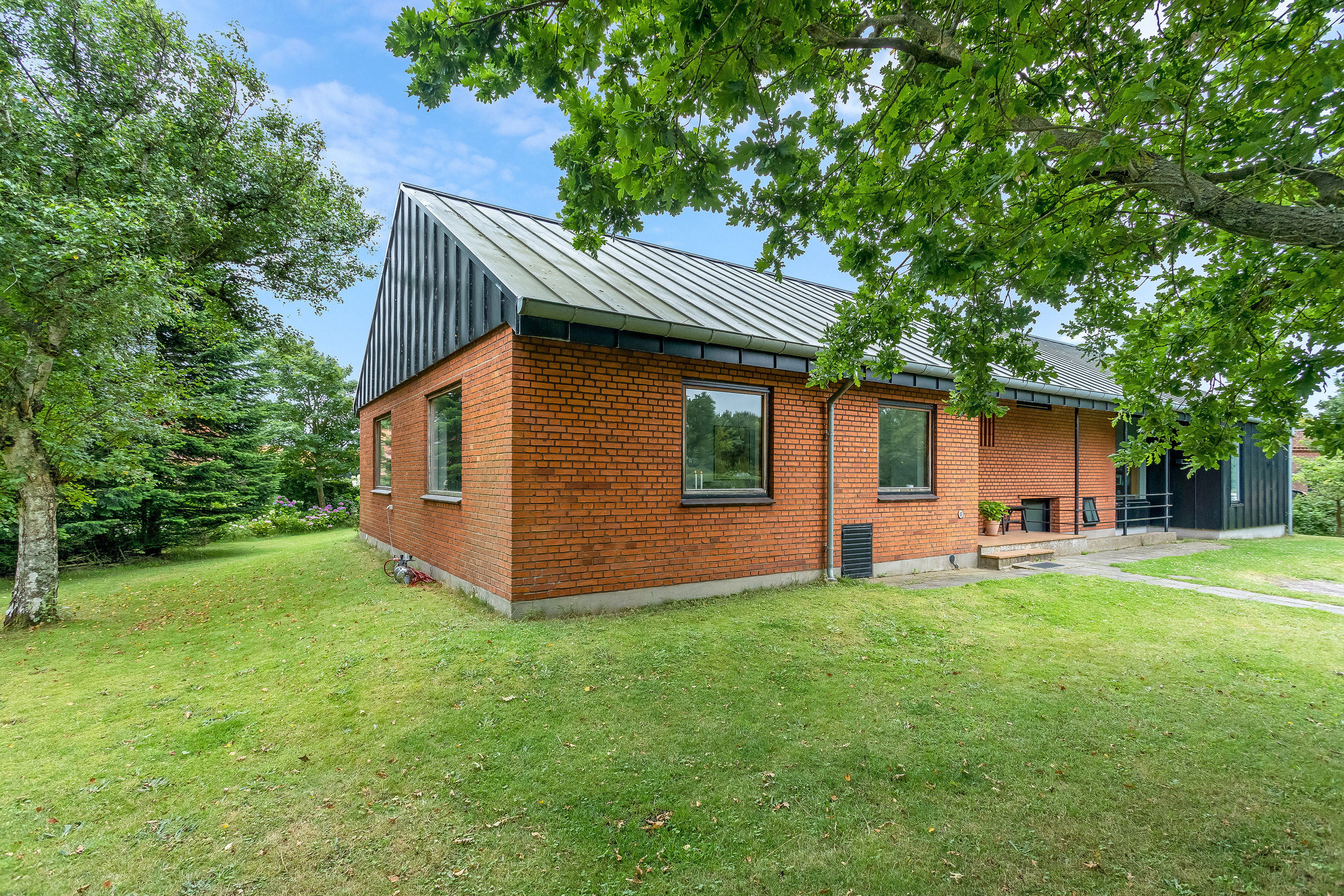 Miniaturebillede 1: facade. Billede af Strandvejen 2, Nordby, 6720 Fanø